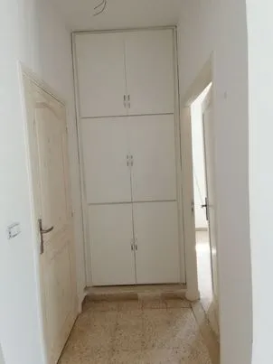  A louer un étage de villa s+2 jamais habité au 1er étage à nouvelle médina 3 
