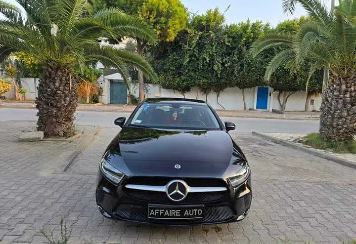  MERCEDES-BENZ A180 à Tunis - Photo 2