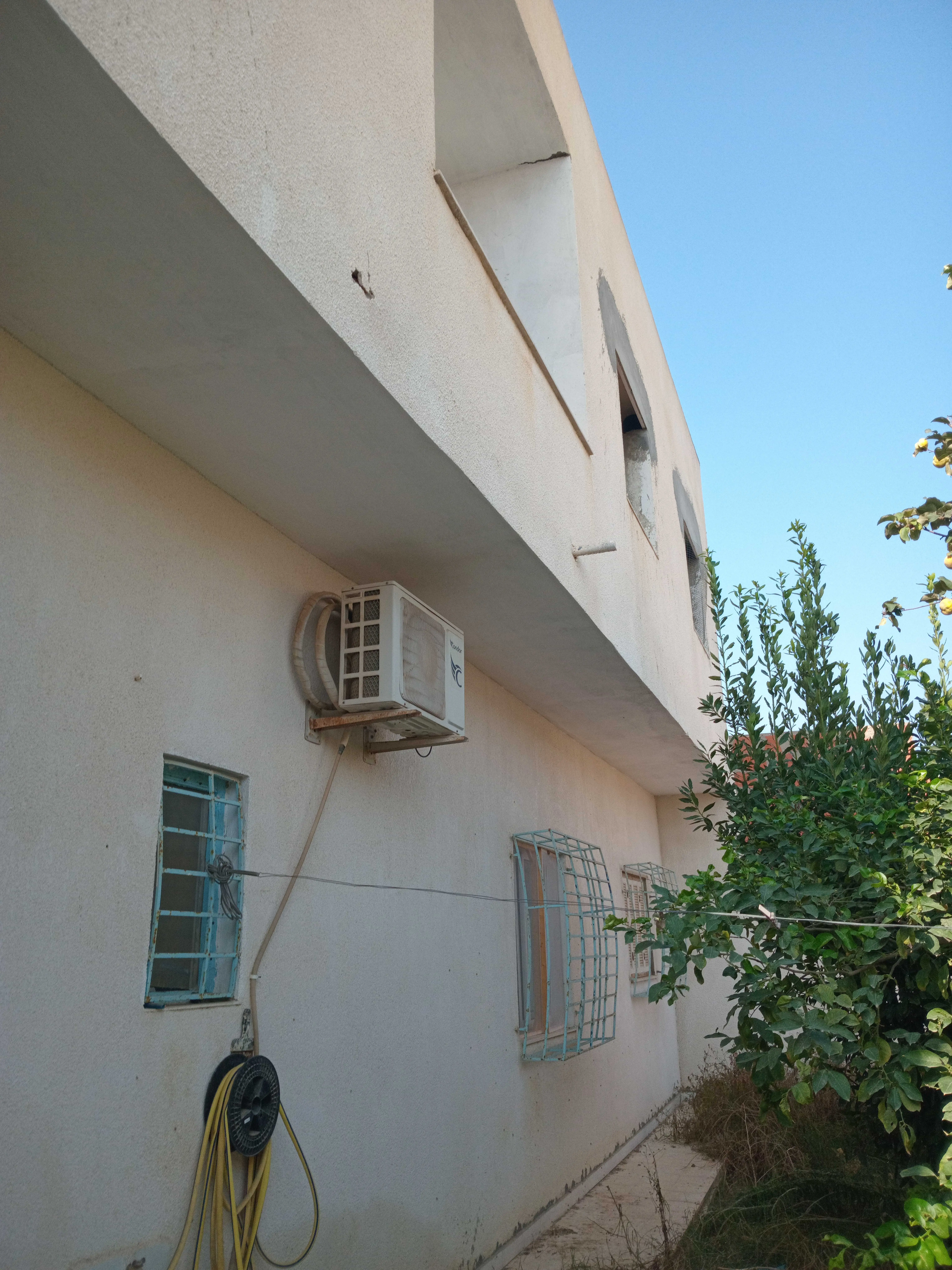  Maison 2 étages à Ariana - Photo 2