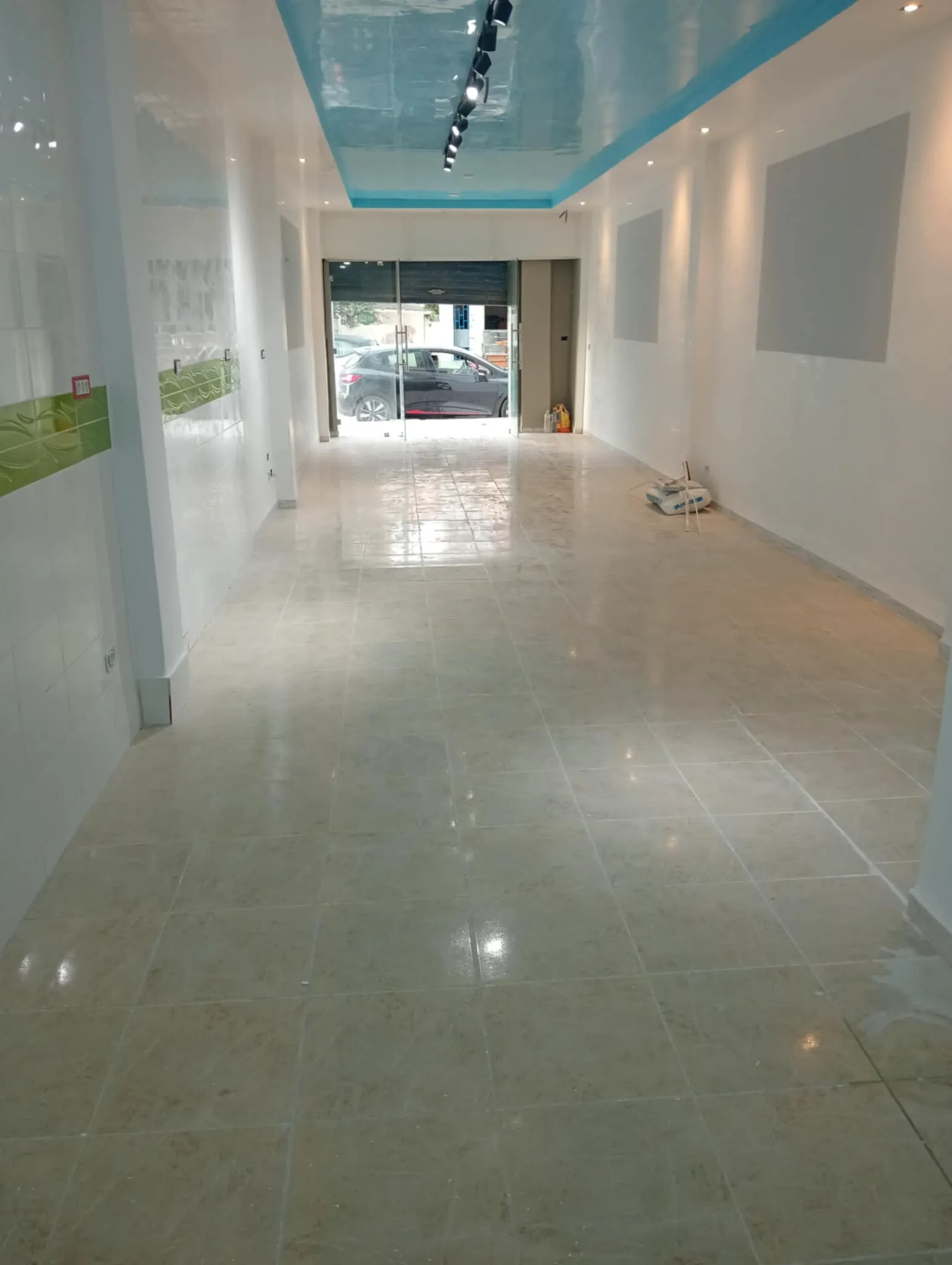  A louer un local commercial à Tunis - Photo 2