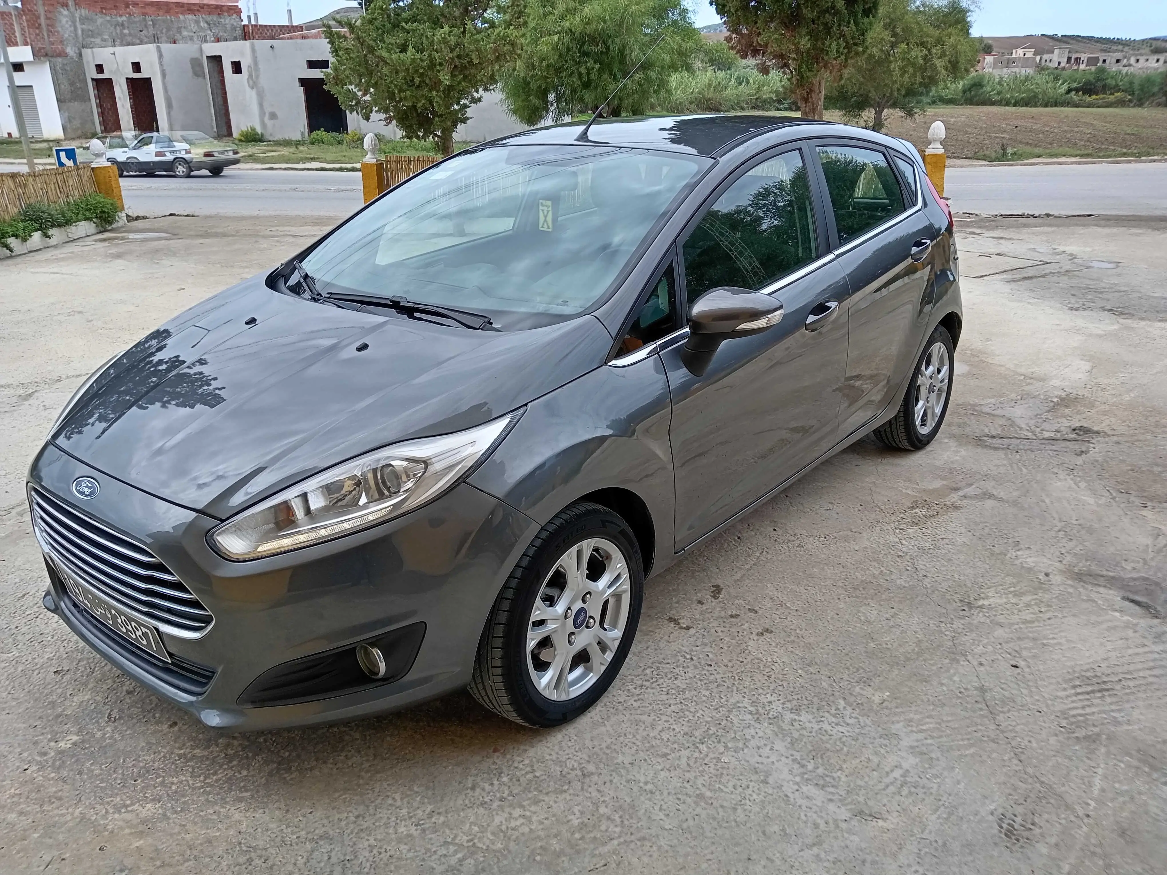  Peugeot 208 première main 