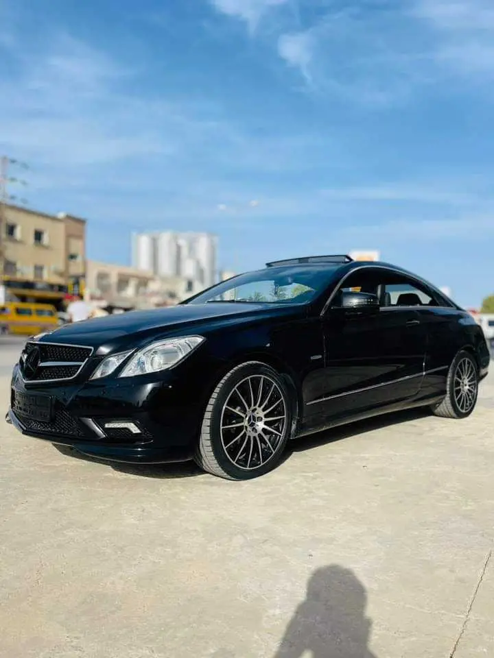  Mercedes E200 kit Amg à Manouba - Photo 3
