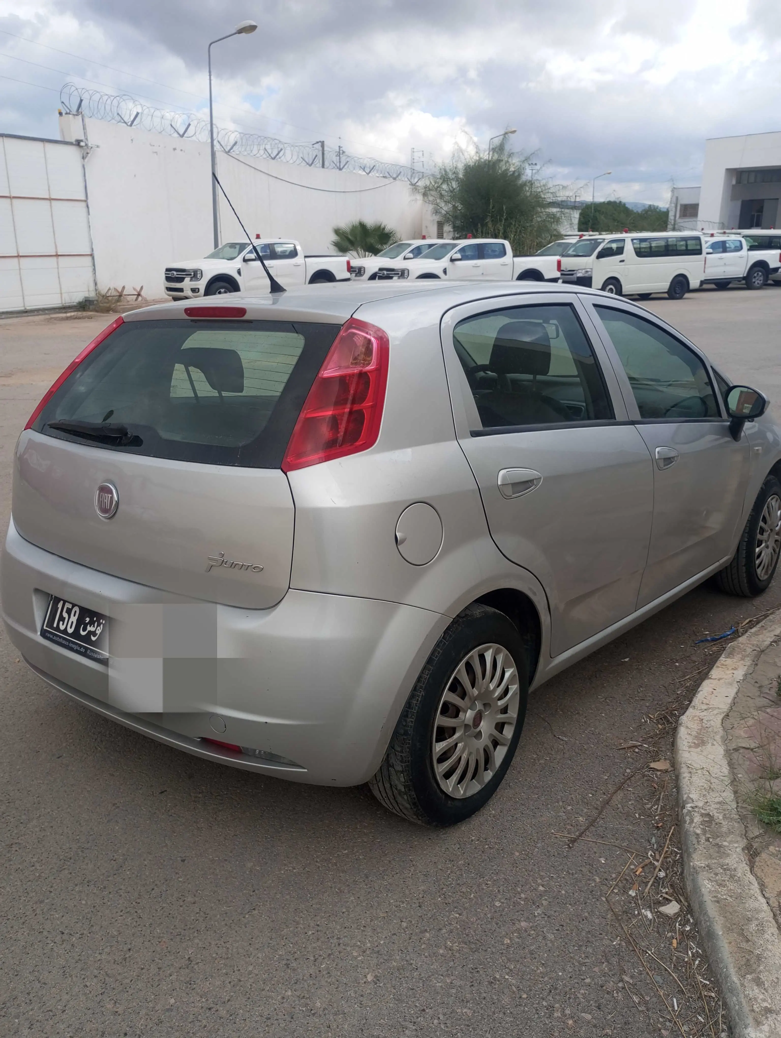  Très très jolie fiat grandi tél 98679652 à Ariana - Photo 3