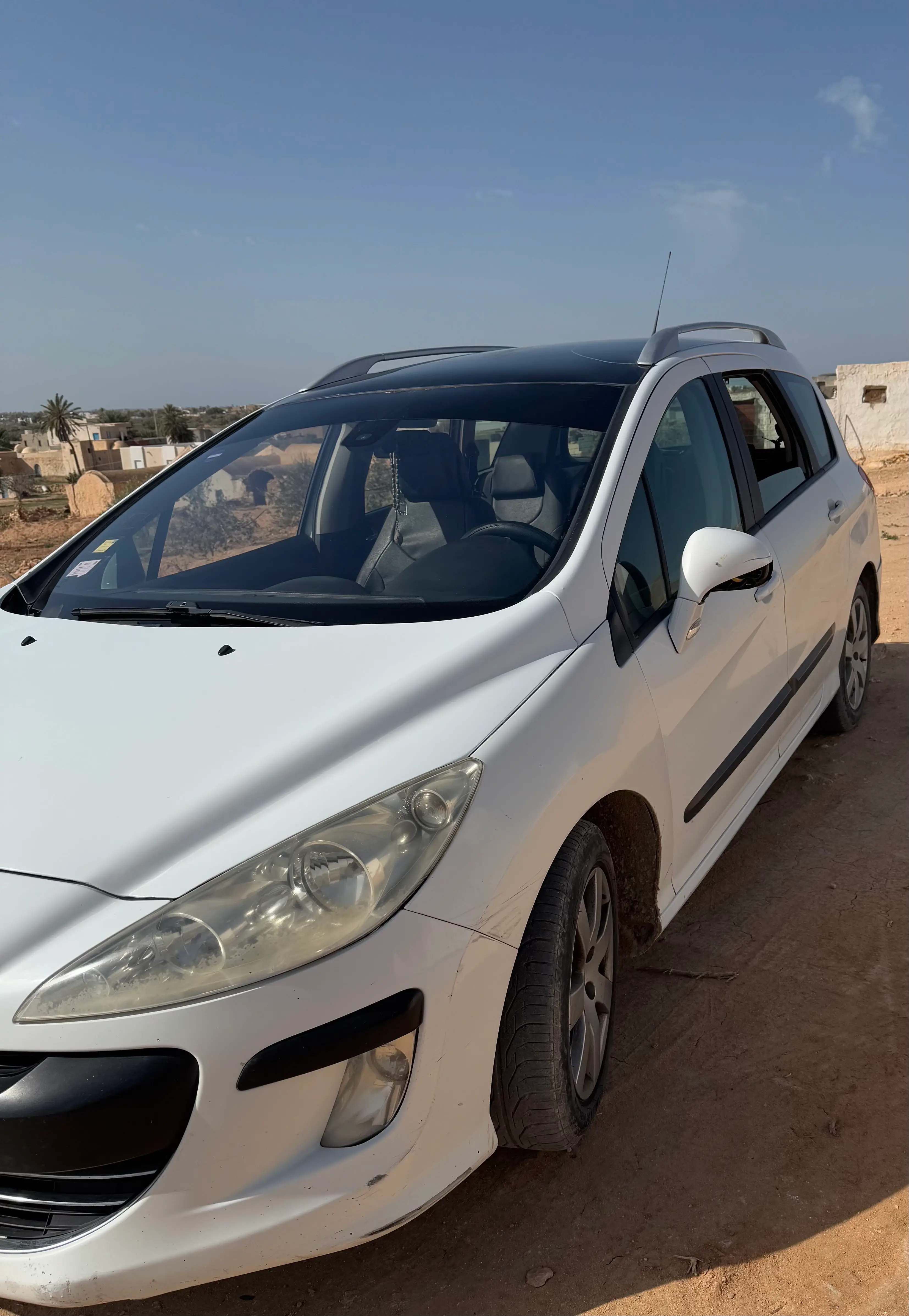  Peugeot 308sw à Medenine - Photo 2