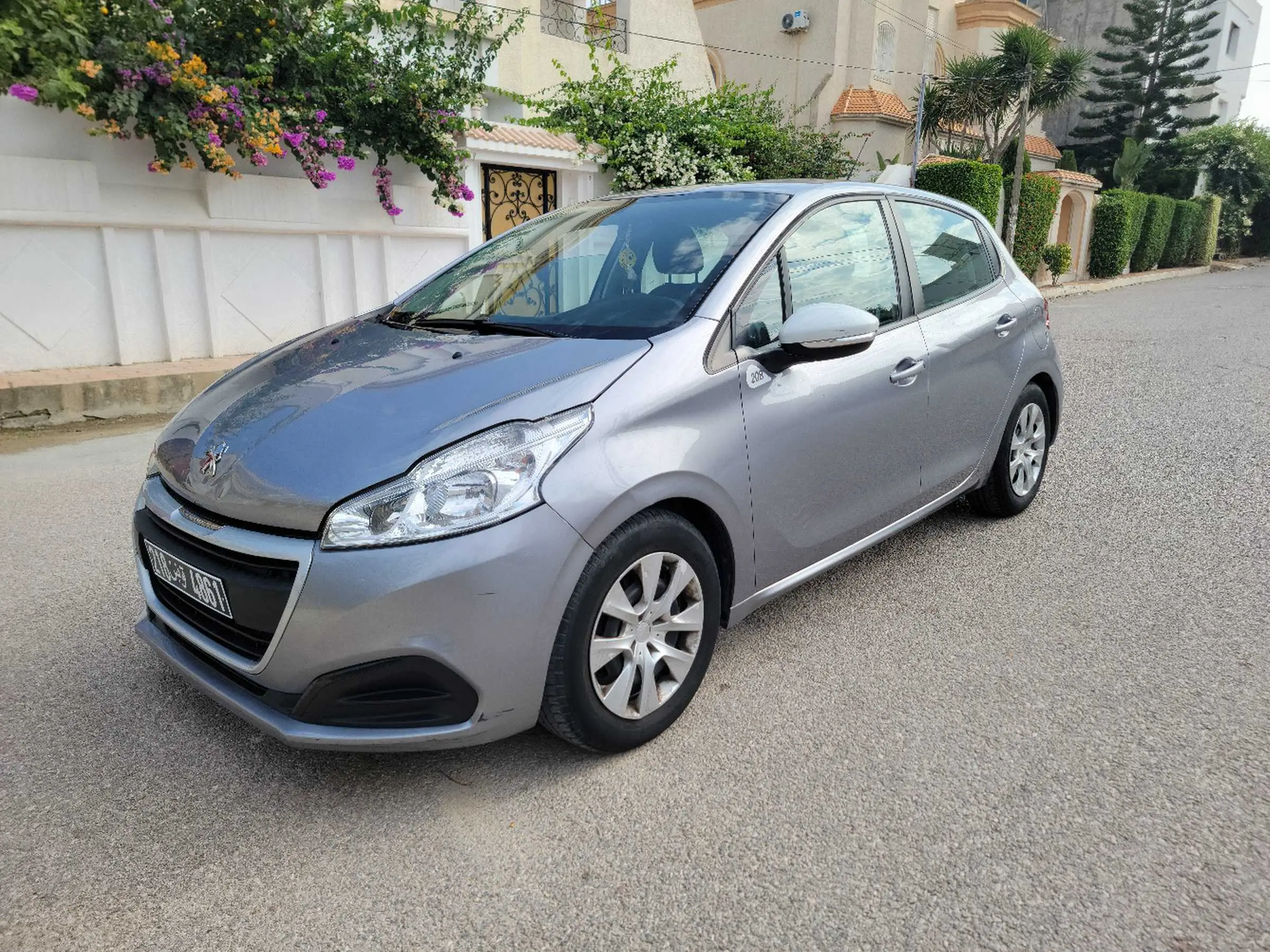  Peugeot 208 populaire à Ben Arous - Photo 2