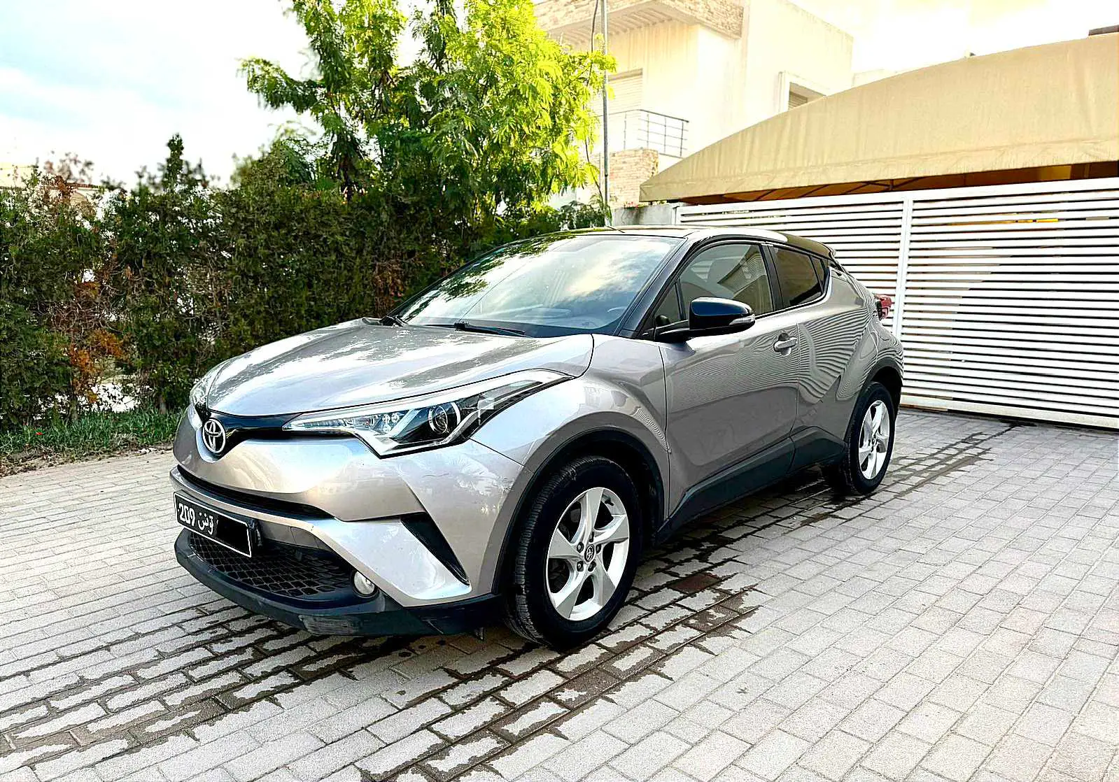  TOYOTA CH-R Boîte Auto à Ariana - Photo 3
