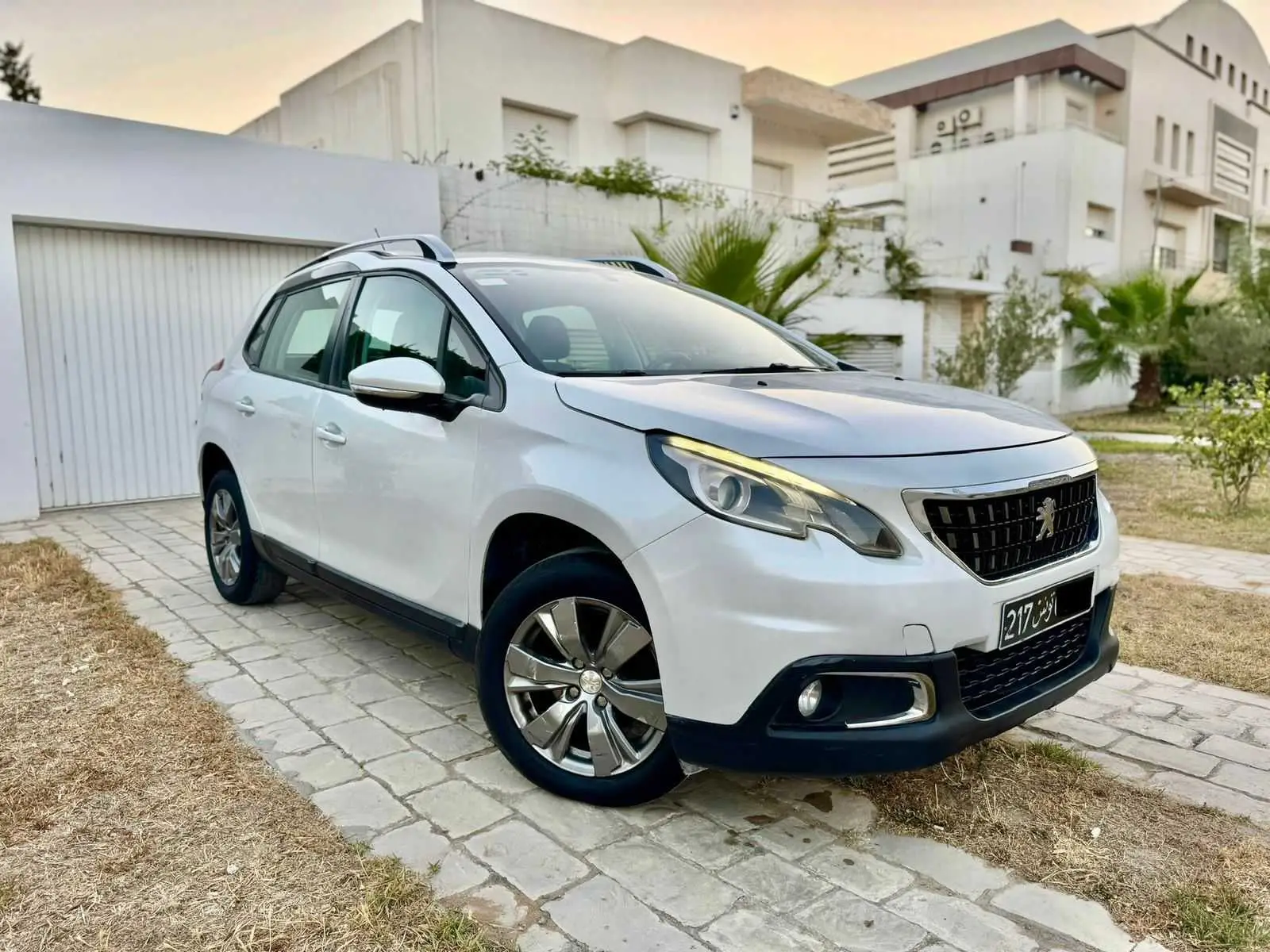  PEUGEOT 2OO8 ALLURE 2020 à Ariana - Photo 3