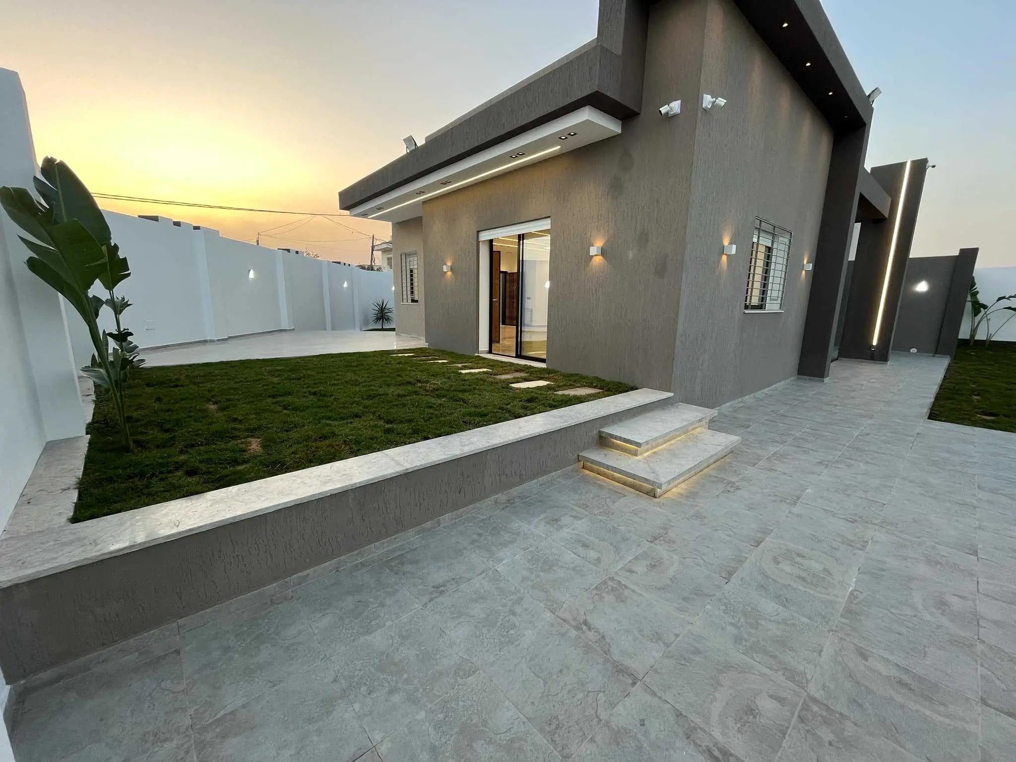  Villa haut standing s+4 +garage à Sfax - Photo 2