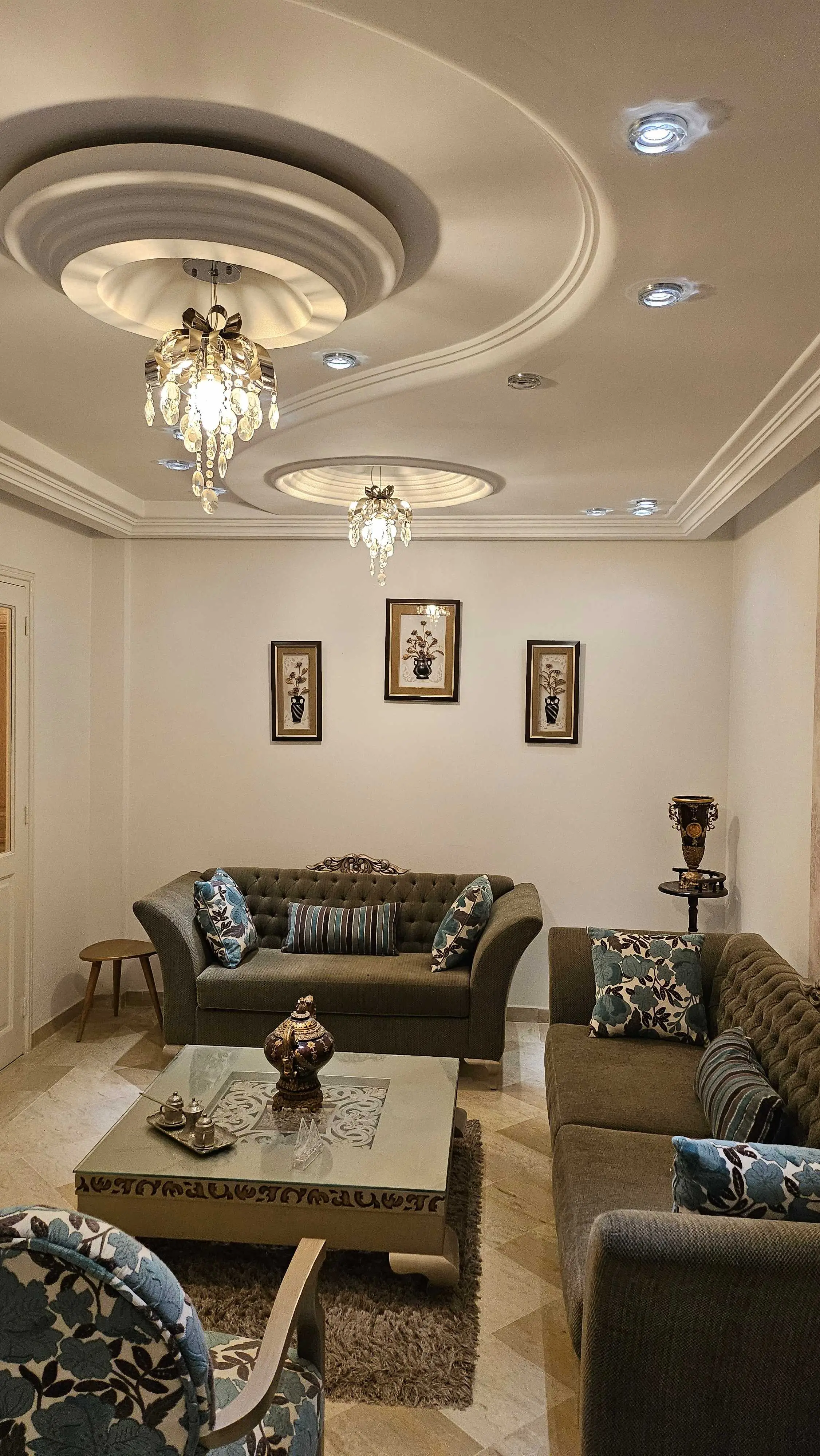  A louer un étage de villa s+2 jamais habité au 1er étage à nouvelle médina 3 