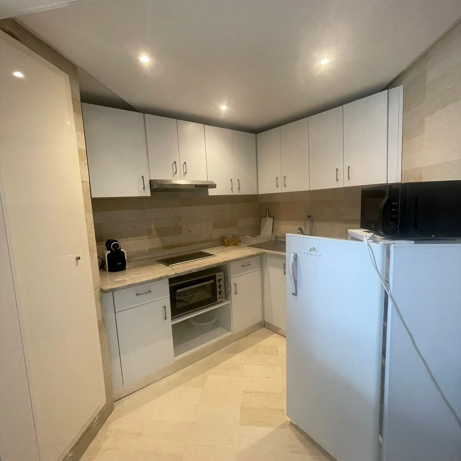  A vendre à Korba, un terrain pieds dans l'eau avec 2 garages 51355351 