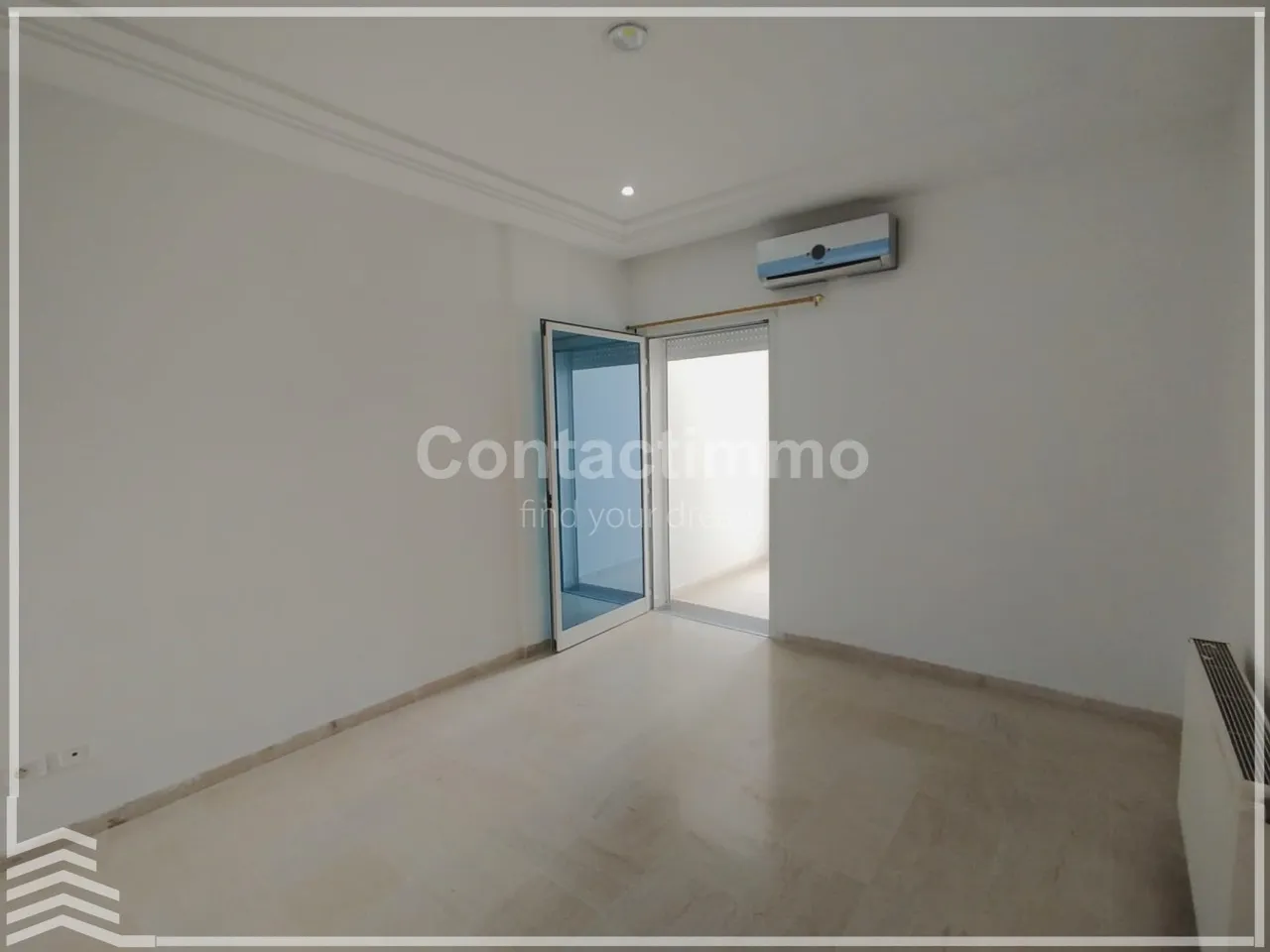  Appartement S+3 au 1er étage à Vendre à Ariana - Photo 3