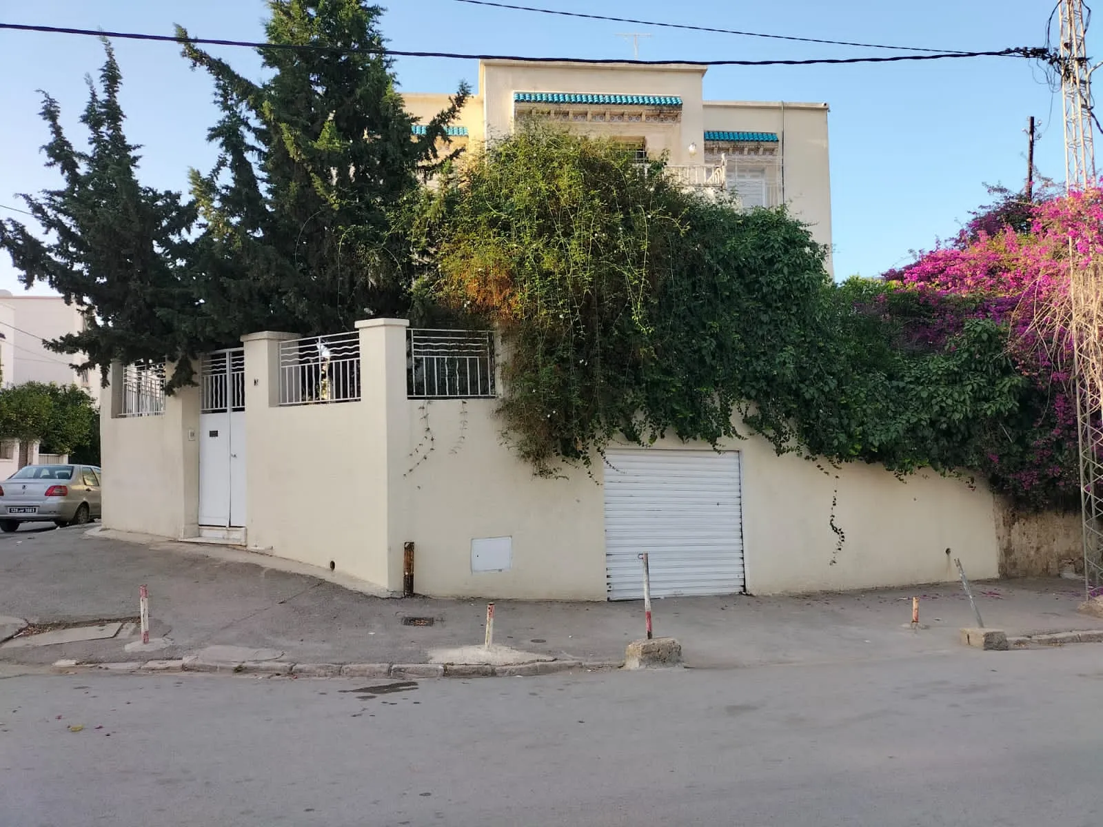  A vendre belle villa 316 m2 à Cite Ettaoufik Tunis à Tunis - Photo 2