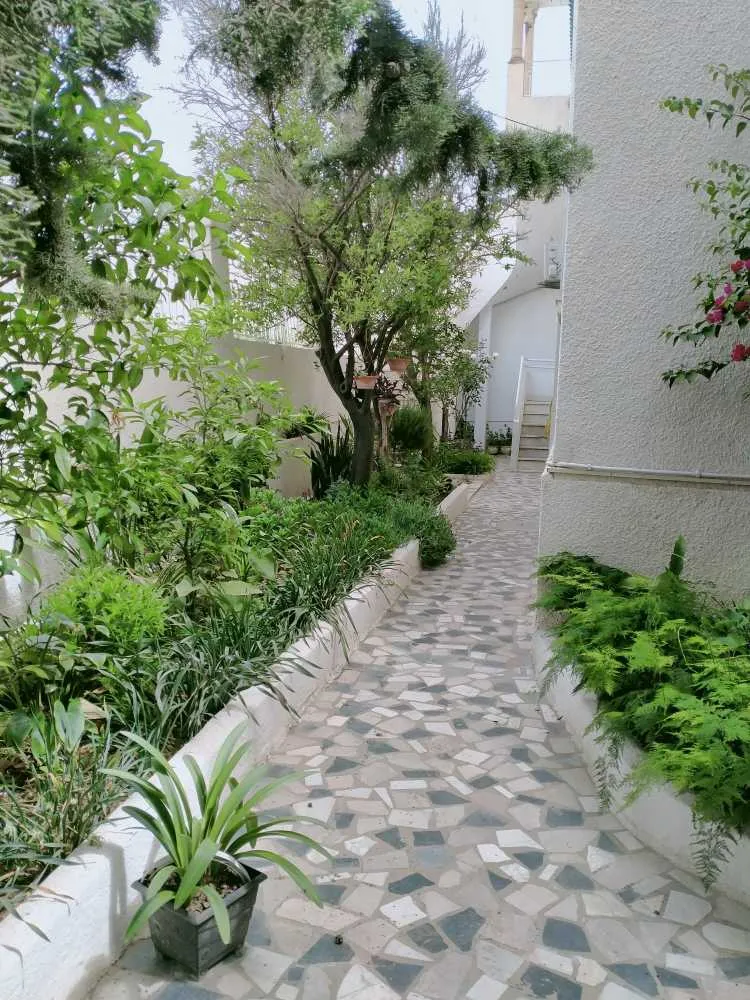  A vendre belle villa 316 m2 à Cite Ettaoufik Tunis à Tunis - Photo 3