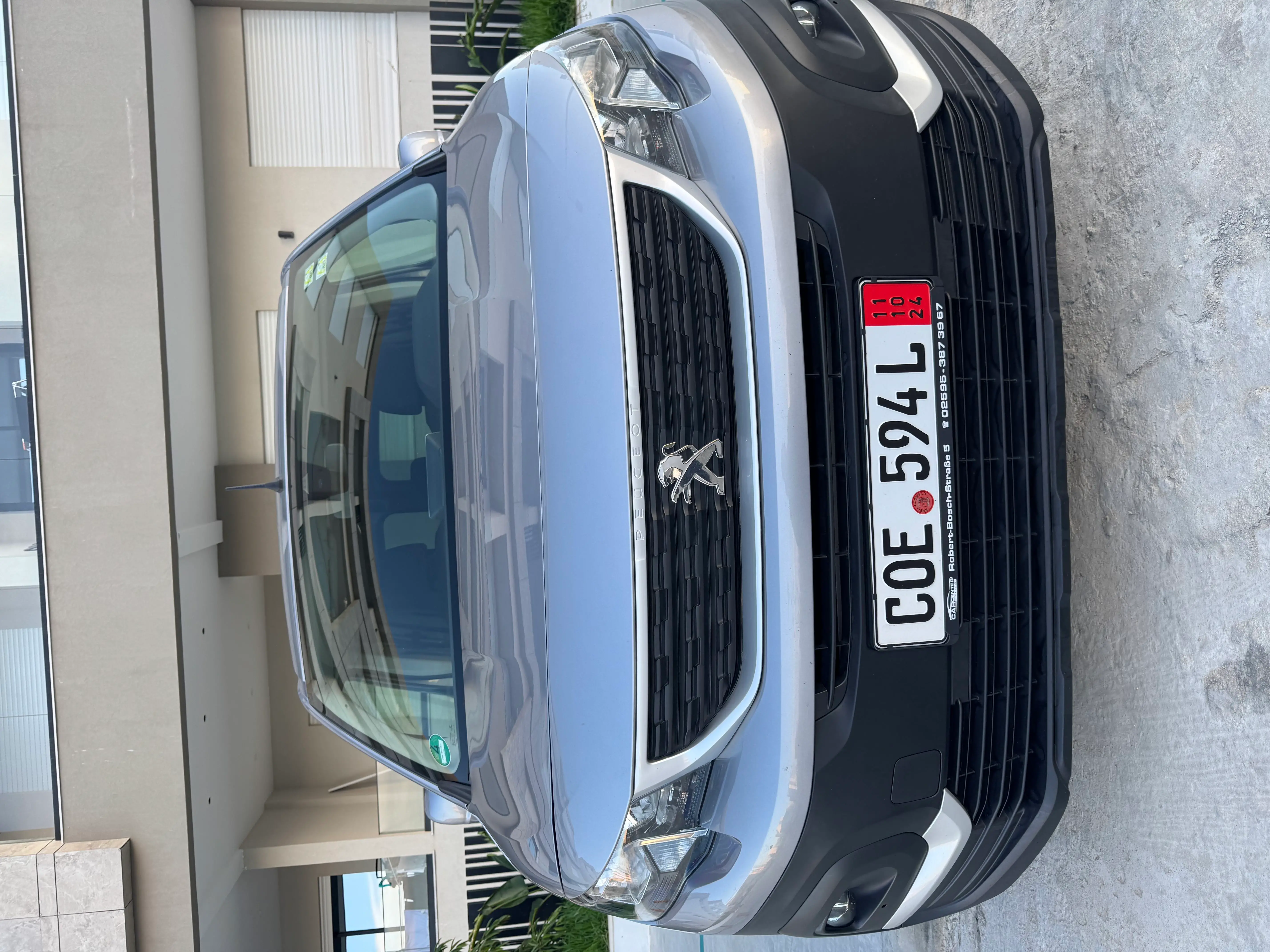 Kuv100 /k8 toute neuve