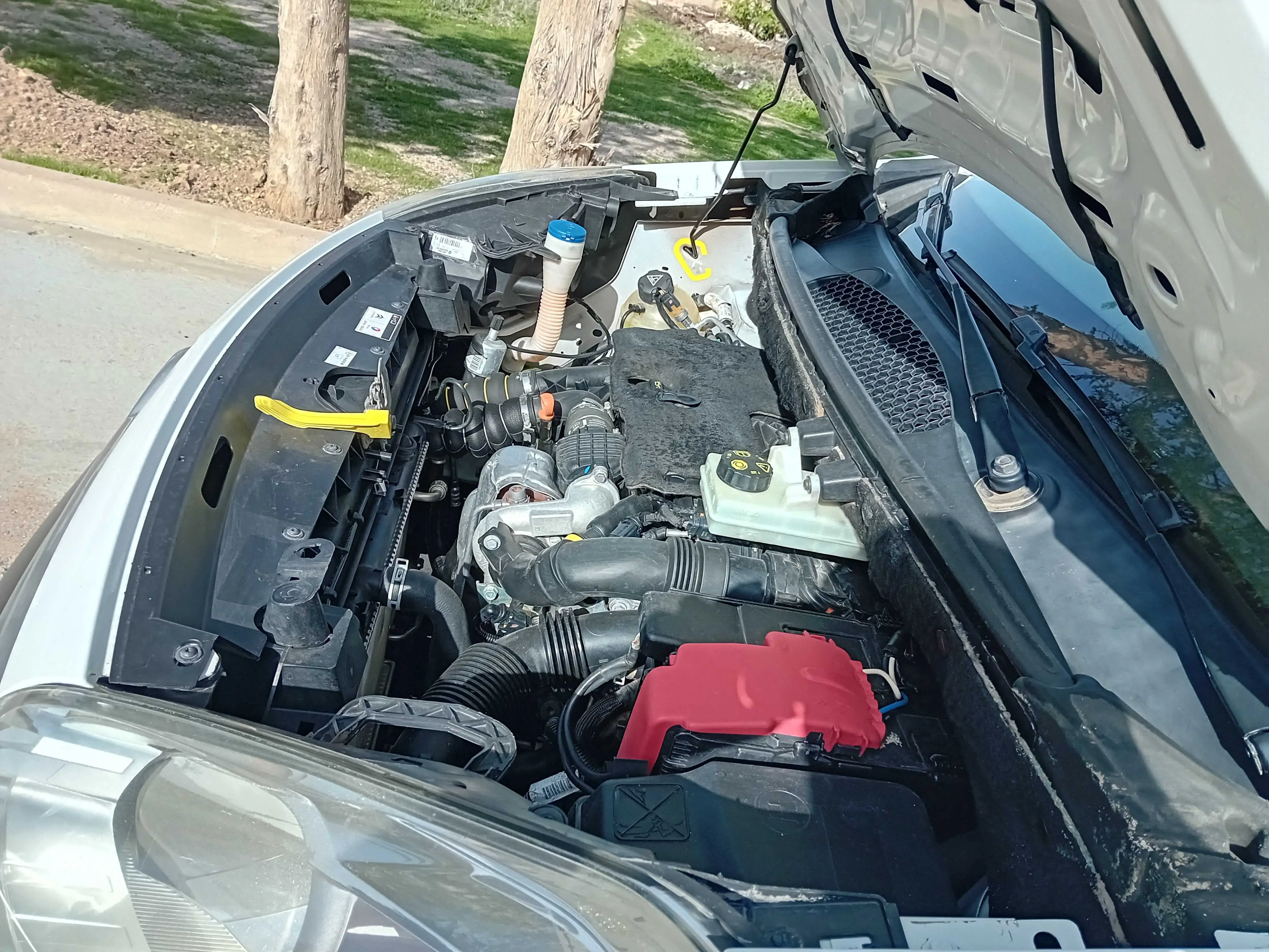  A vendre Citroën b9 diesel ehdi première main 5 cv année 2018 touttops tel 55090199 à Zaghouan - Photo 3