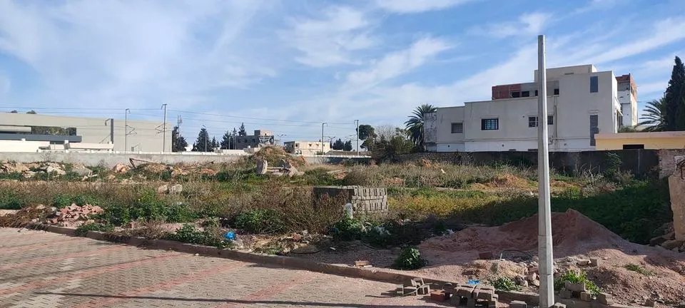    Un immeuble r1 à bab bha