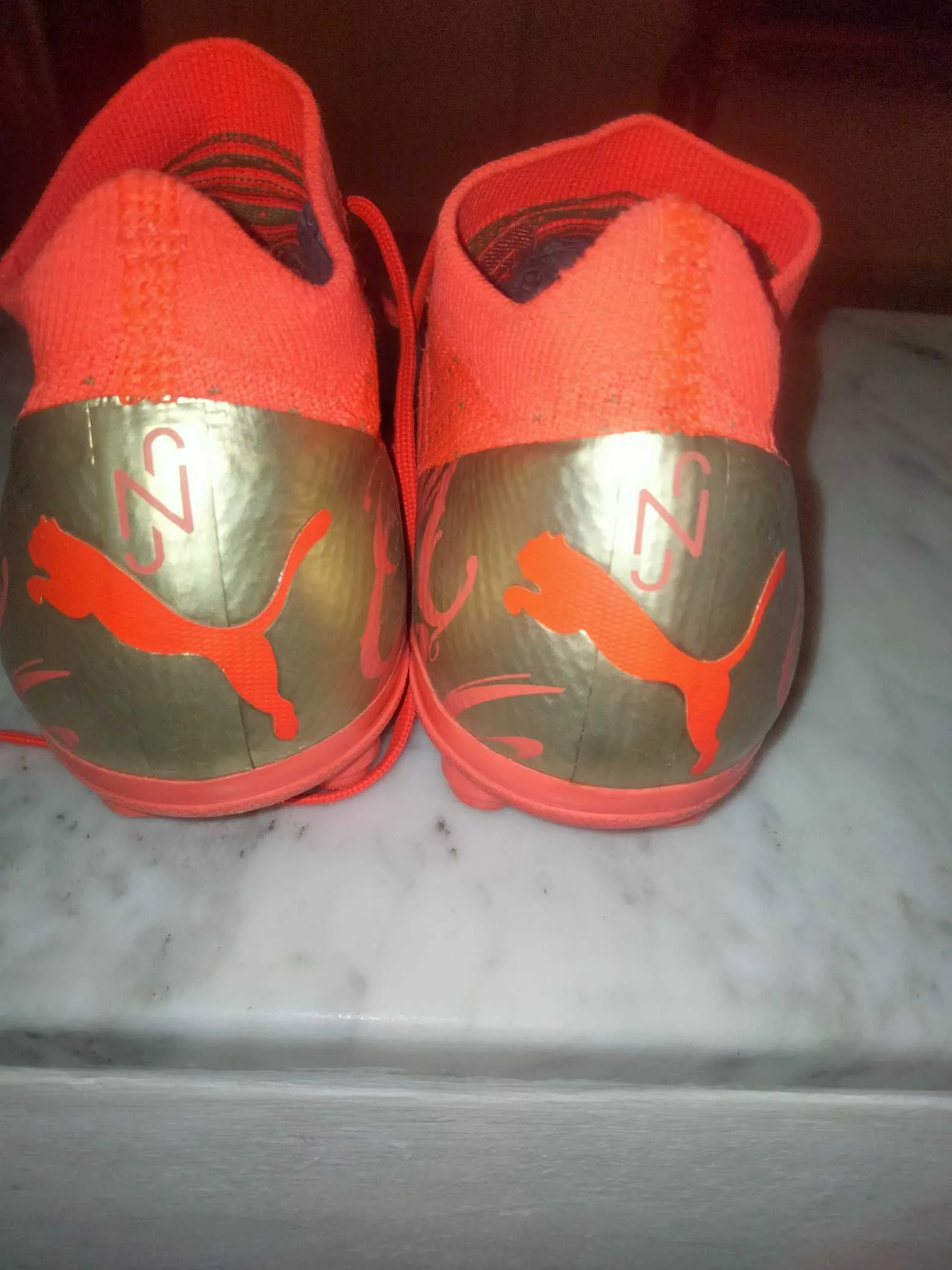  Chaussure Crampons de football Puma enfant taille 33Future Z 2.4 Neymar JR FG/AG, 107107-01, Grimson Gold, à sousse - Photo 3