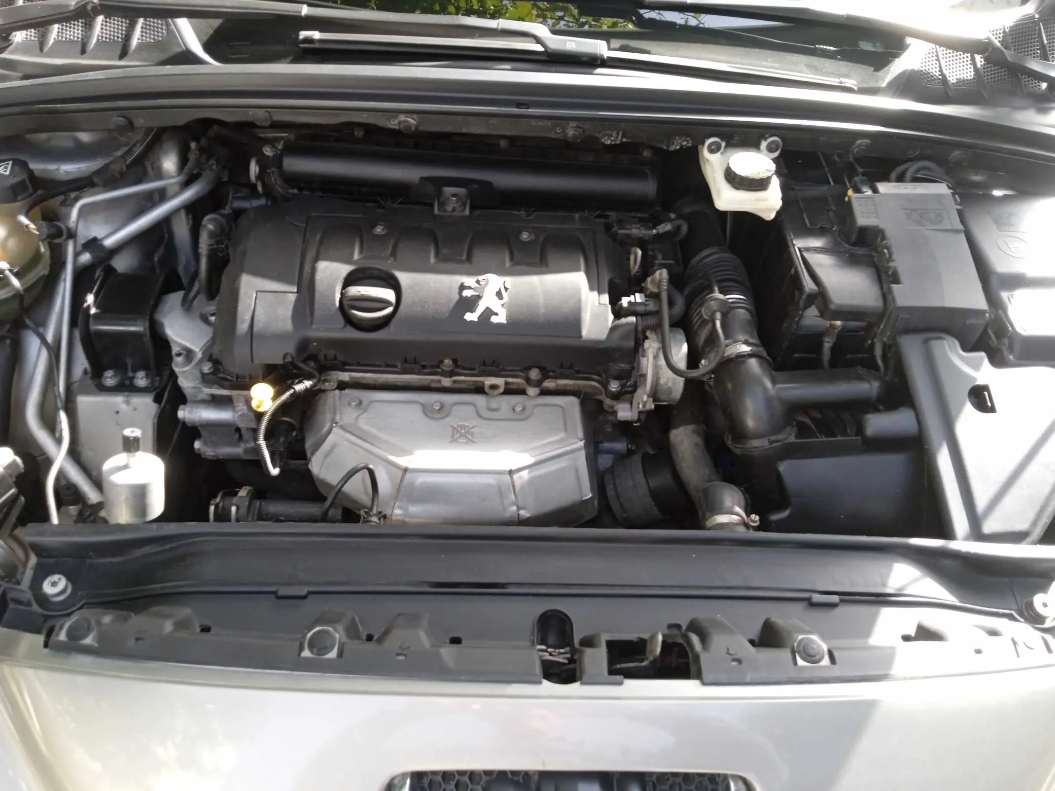  Peugeot 308 : mod 2011 ess 1.4 T.B état orgn com neuf Tel:54 607 492 . à Ariana - Photo 3