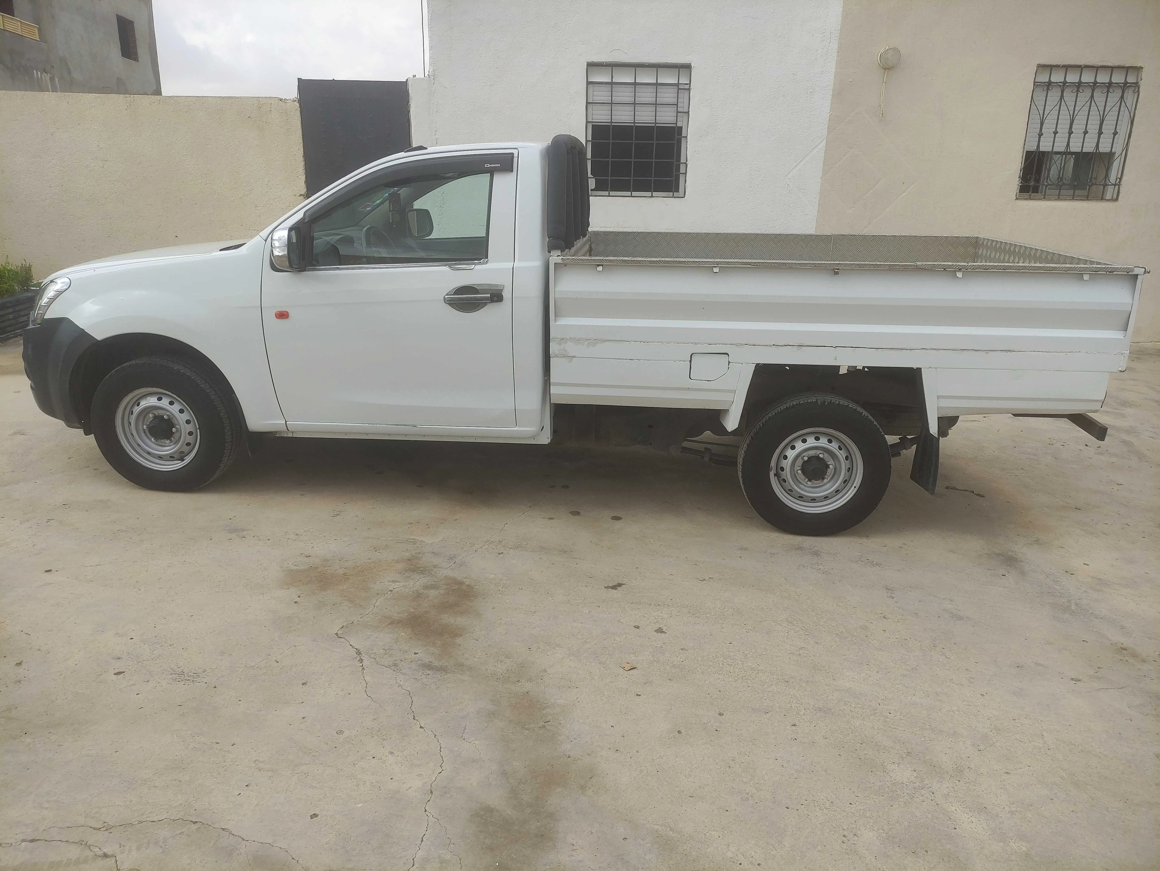  Isuzu D-max premièr main à Zaghouan - Photo 3