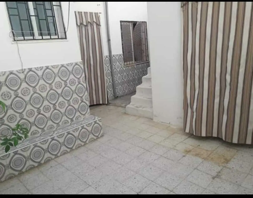  منزل به شهادة ملكية à Manouba - Photo 2