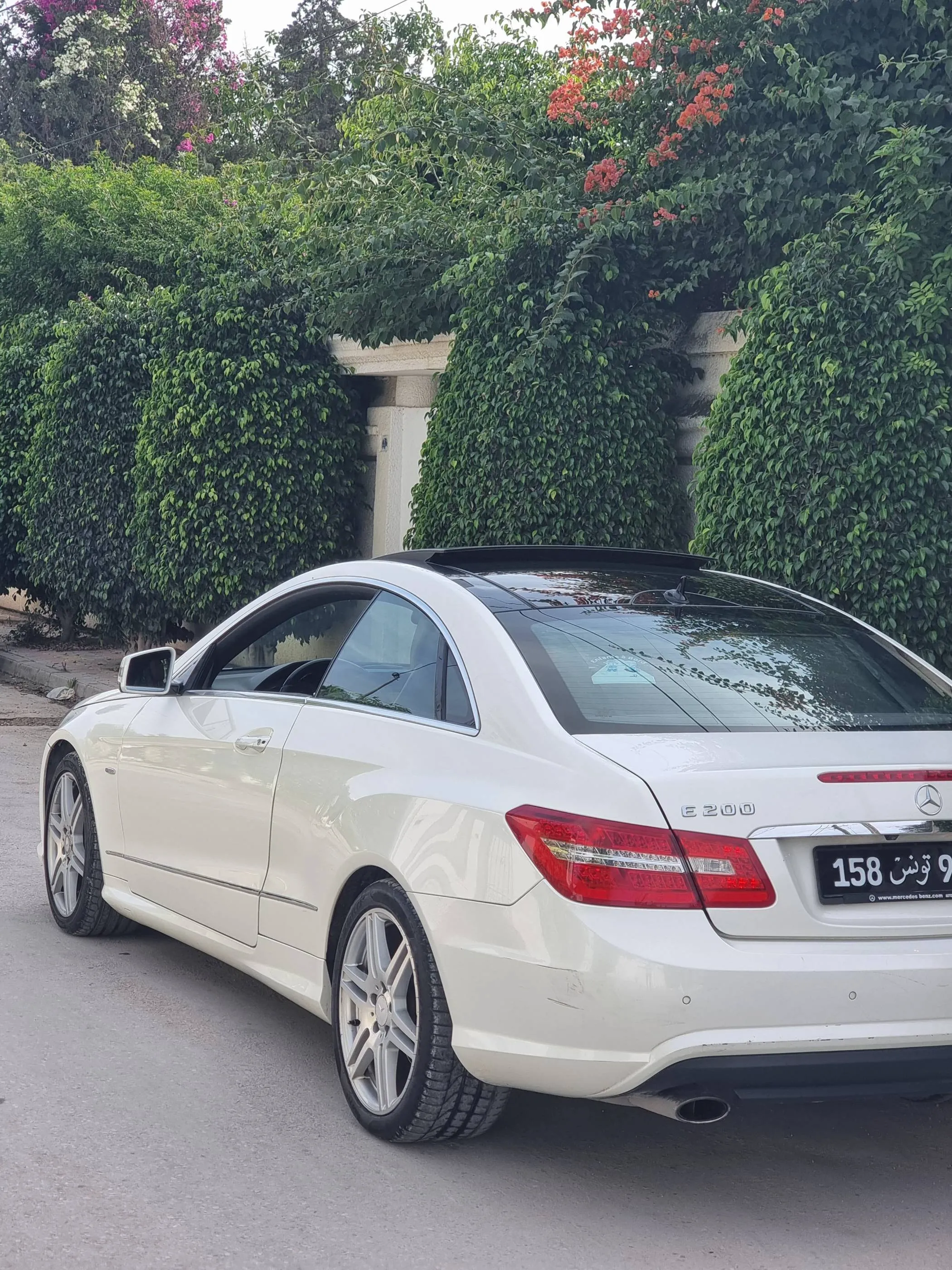  Mercedes E200 AMG à Ariana - Photo 2