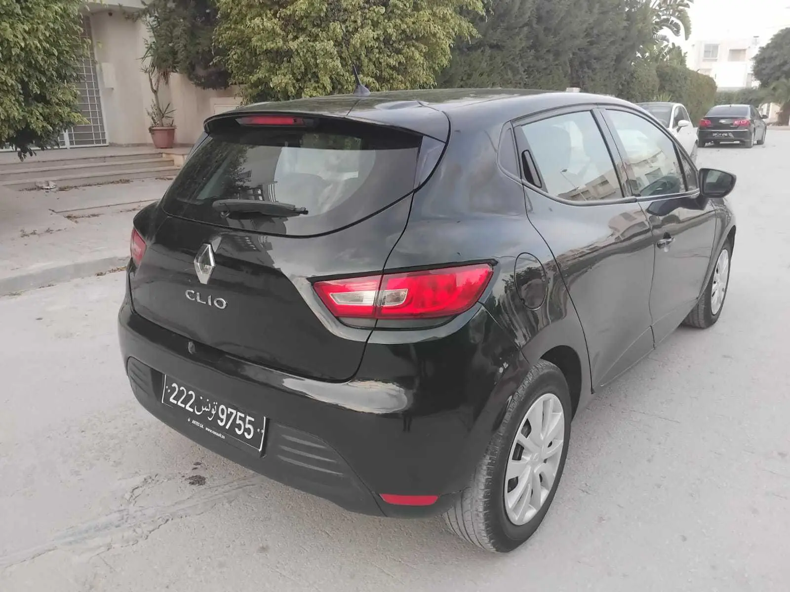  CLIO 4 PREMIÈRE MAIN EN ÉTAT NEUF à Bizerte - Photo 2