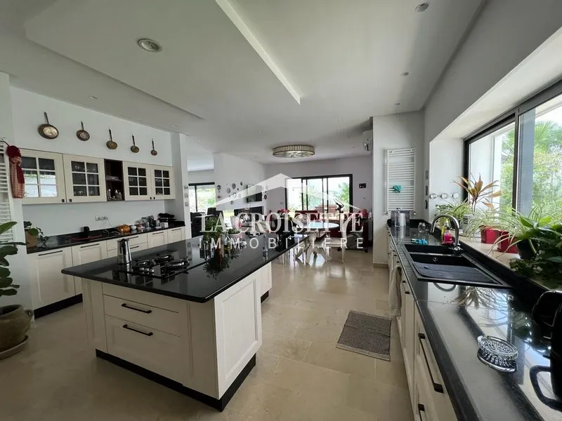  Villa S+5 meublé à La Soukra MVL1618 à Ariana - Photo 2