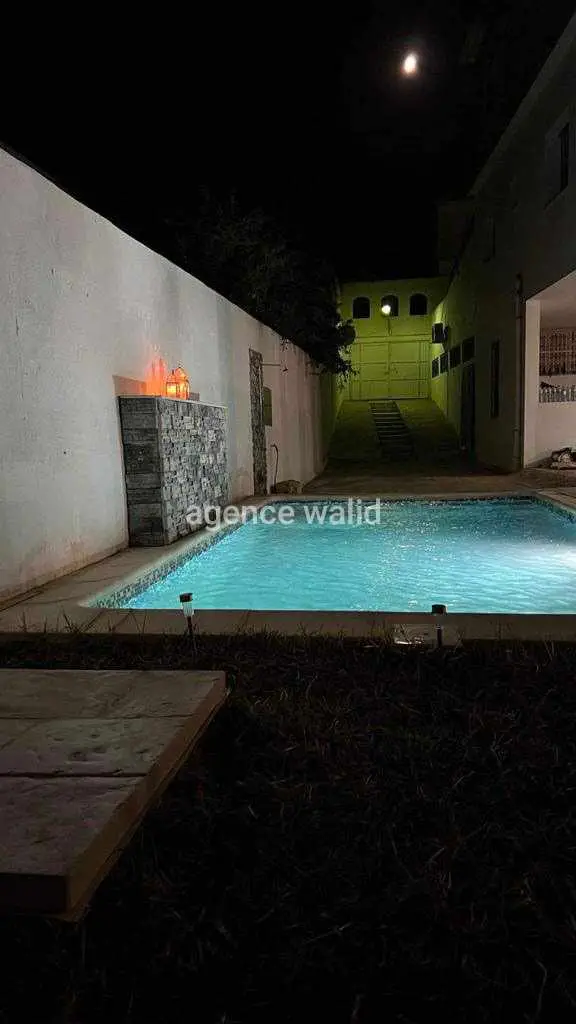  Une maison arabe S+3 avec patio et jardin à vendre à Nabeul 51355351 