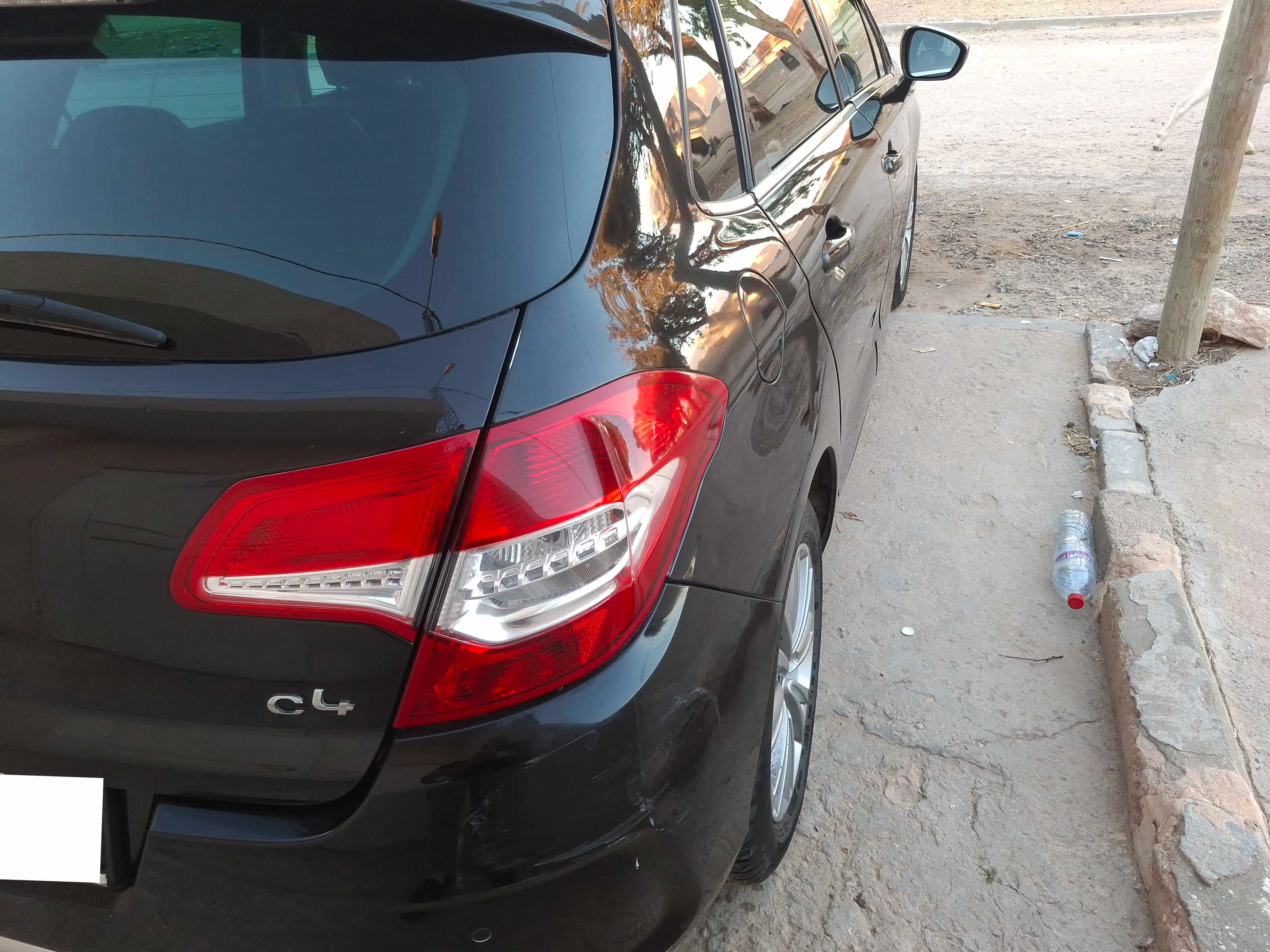  Une belle C4 phase II ( 4 cylindre) à Kairouan - Photo 2