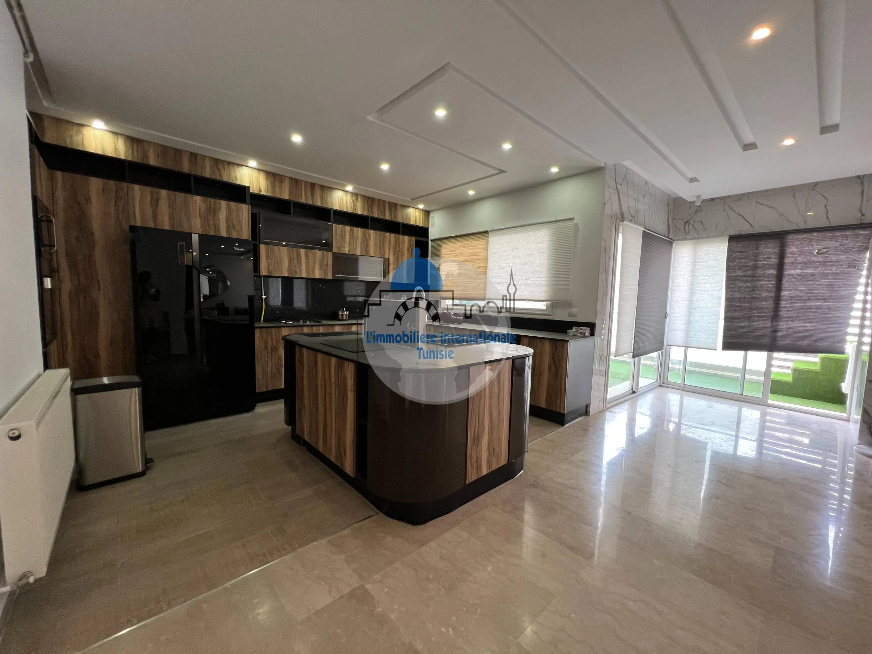  A louer un luxe S4 ave piscine bien meublé à Sahloul à sousse - Photo 3