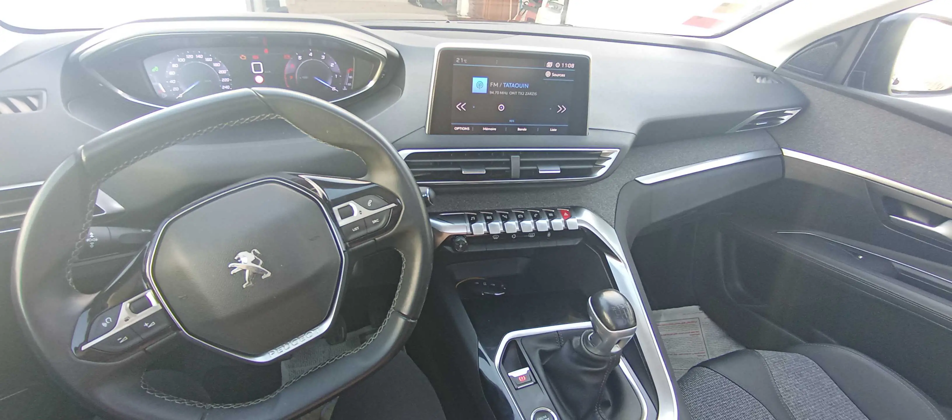  Peugeot 3008 à Medenine - Photo 2