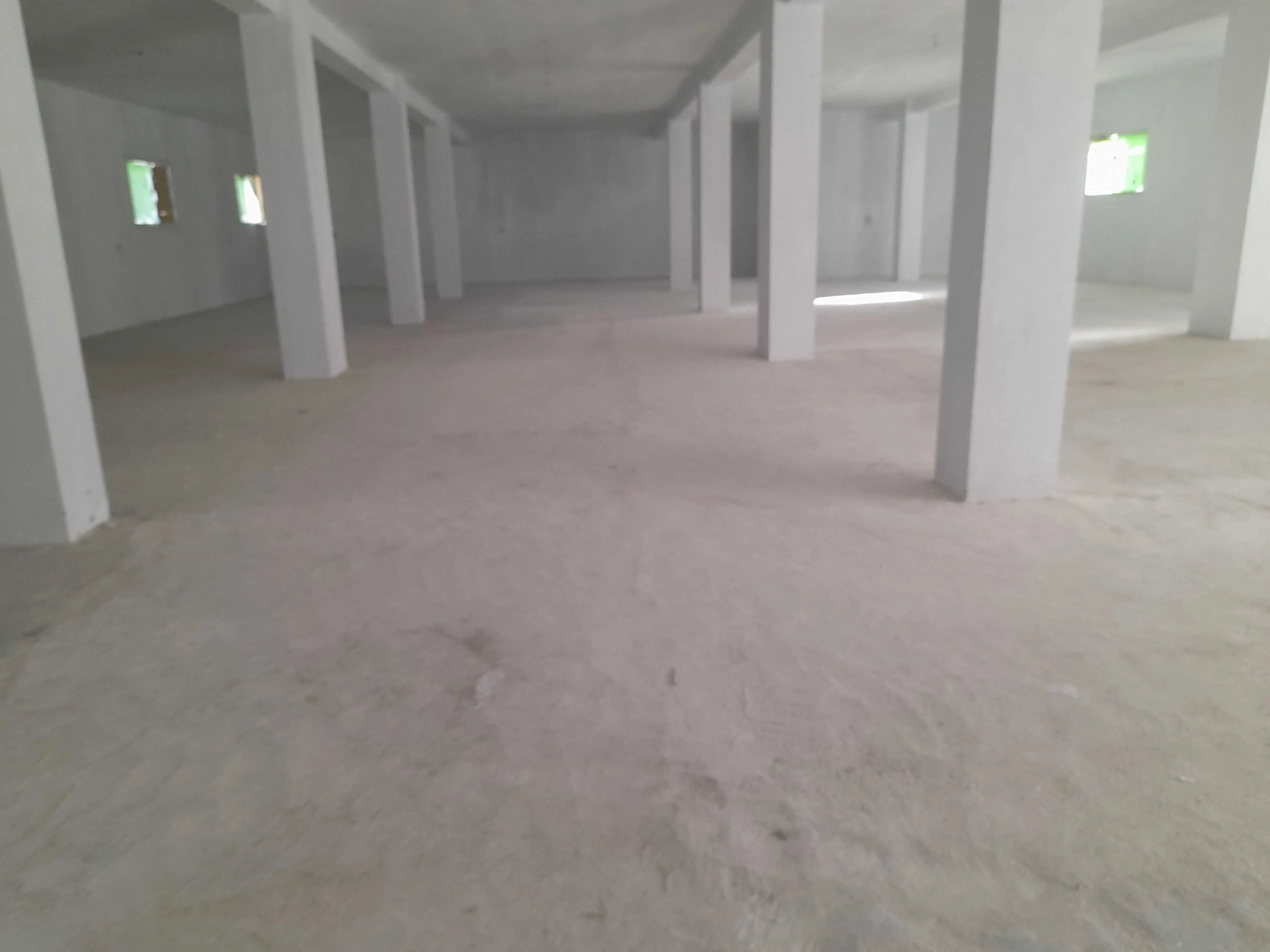  A louer local idéal pour dépôt superficie 700 m2 lieu akouda à sousse - Photo 3
