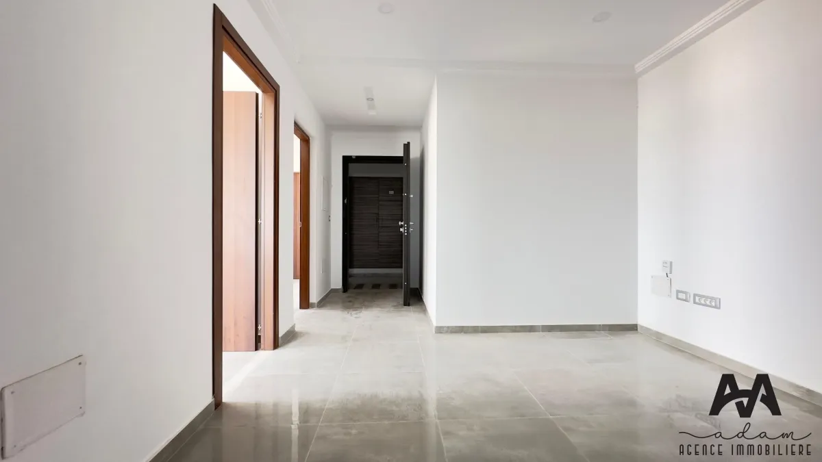  Borj cedria à louer un Appartement haut standing ; Salon + Salle de séjour +3 pièces + 1 salles de bains 