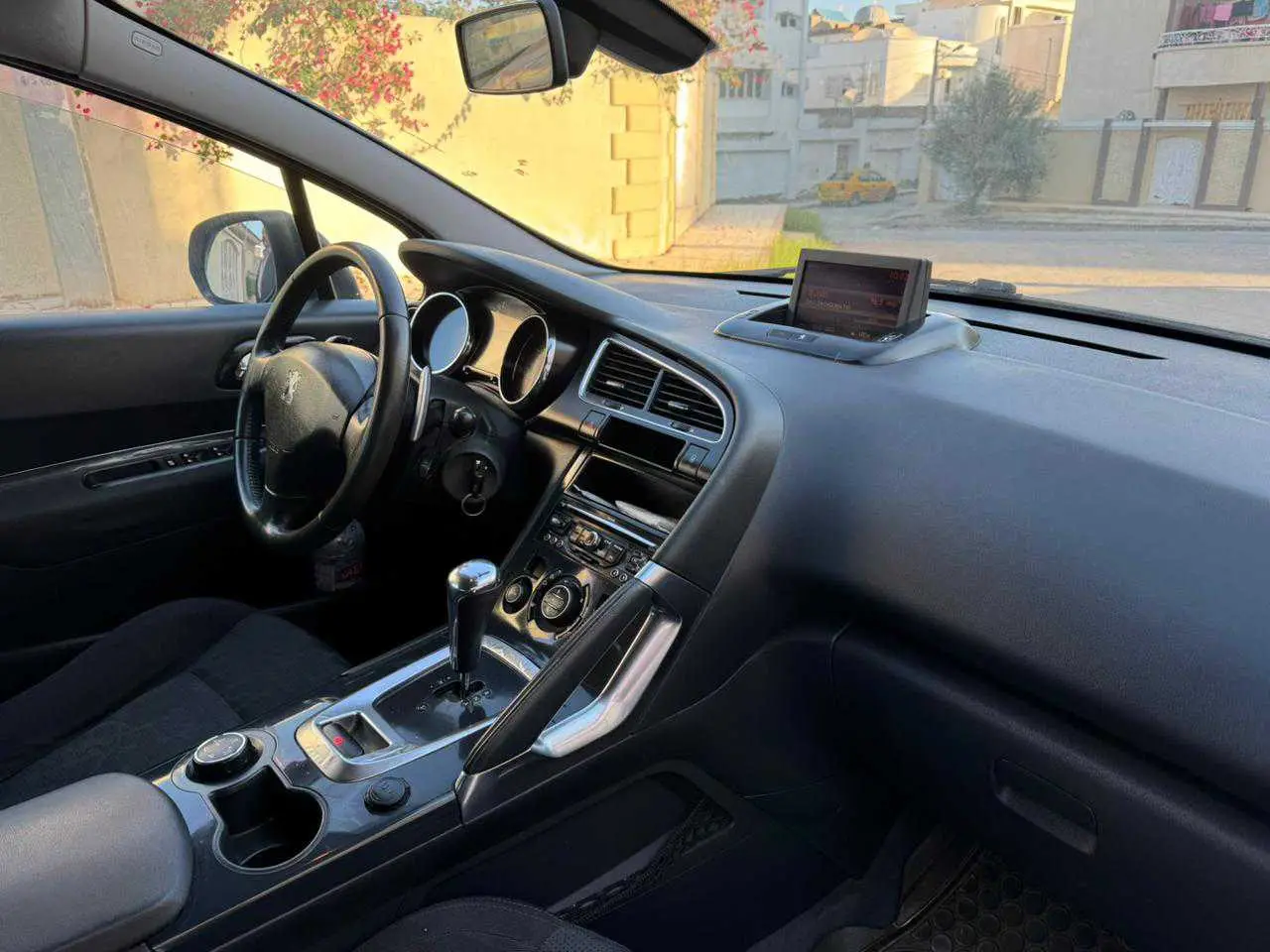  Peugeot 3008 diesel à sousse - Photo 3