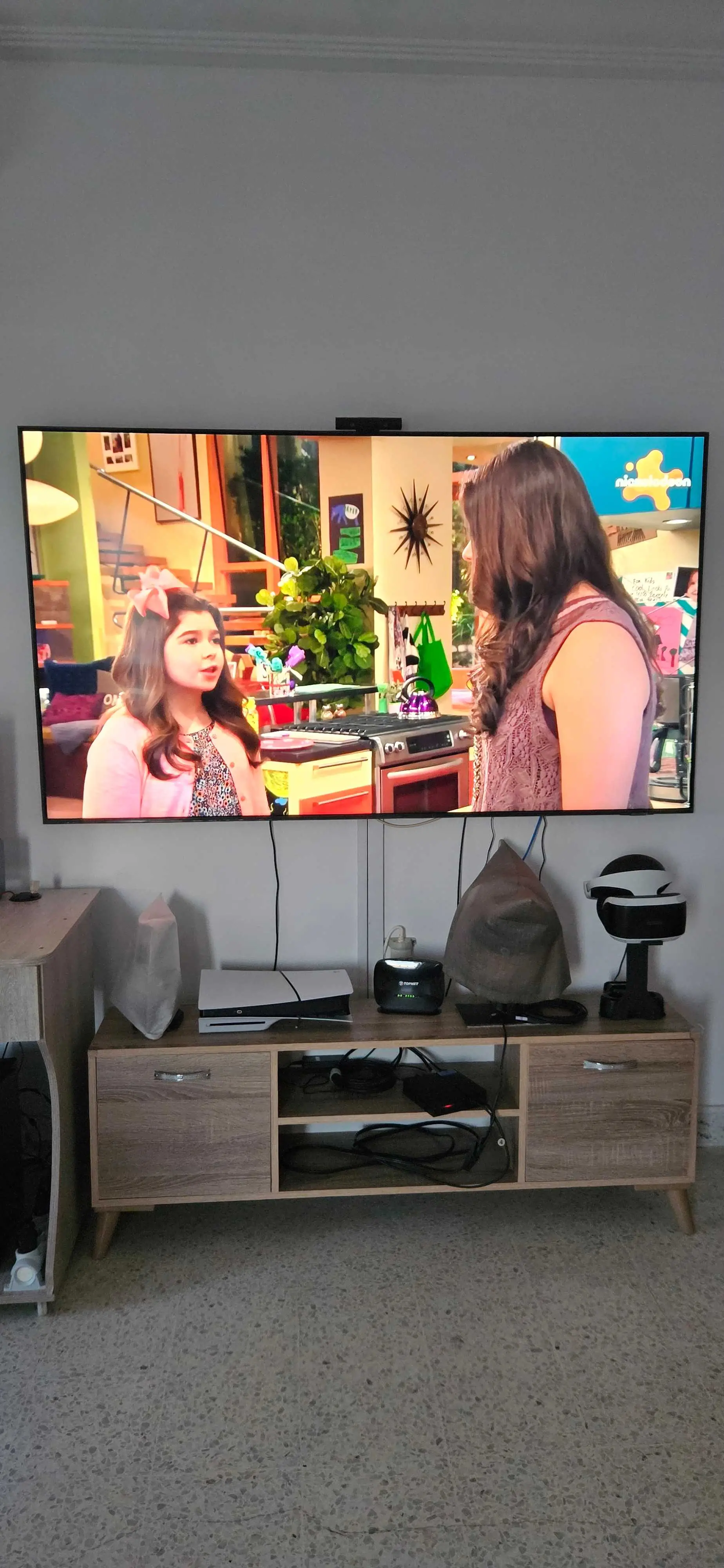  Tv samsung 75" 4K crystal UHD CU8000 à Nabeul - Photo 3