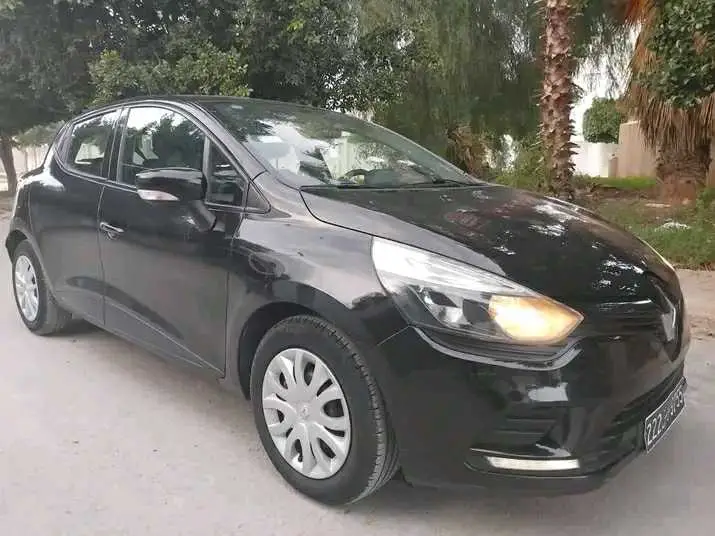  RENAULT CLIO 4 PREMIÈRE MAIN EN ÉTAT NEUF à Bizerte - Photo 3