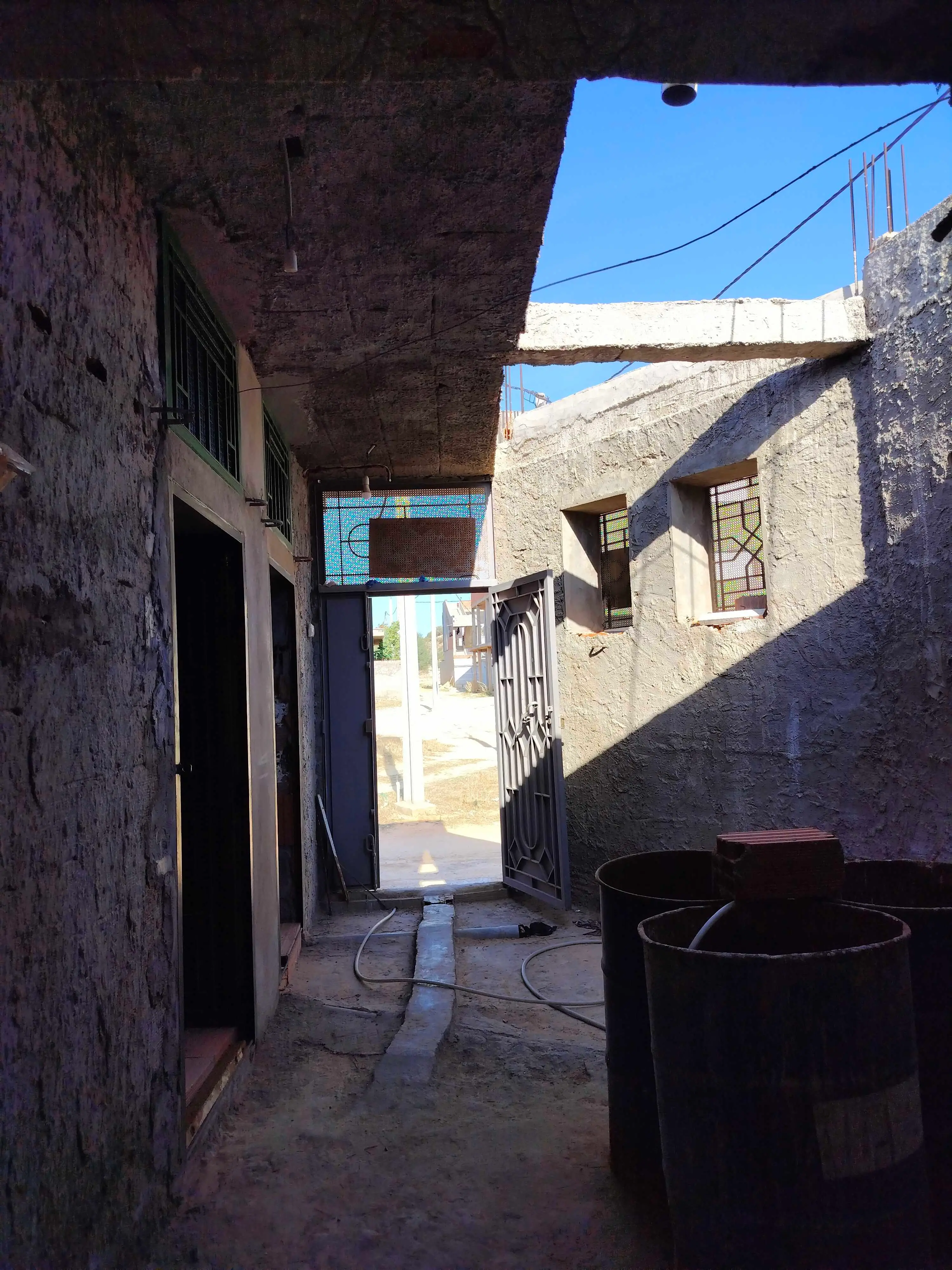  فرصة للبيع دار بصدد الإنجاز à Manouba - Photo 2