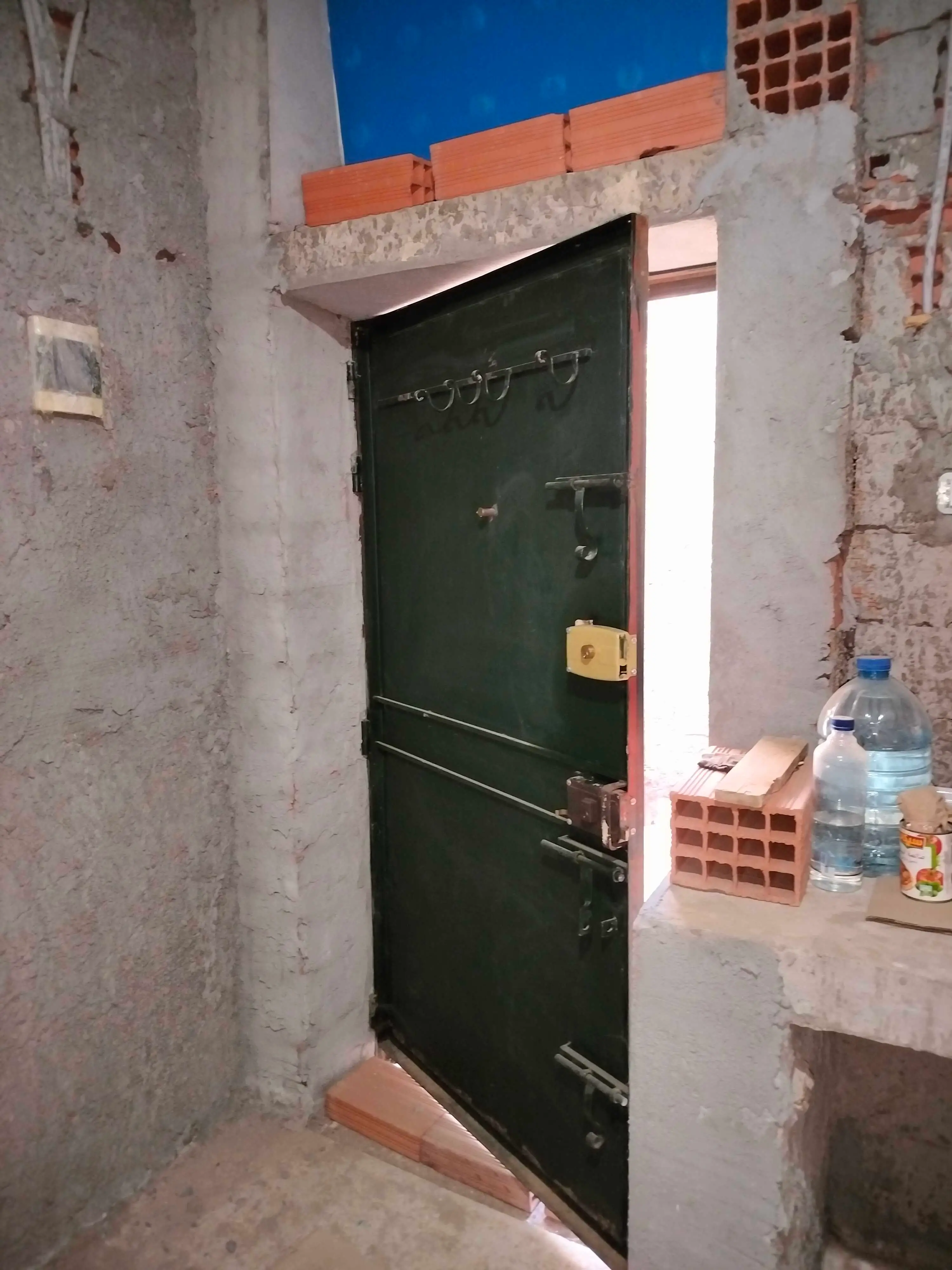  فرصة للبيع دار بصدد الإنجاز à Manouba - Photo 3