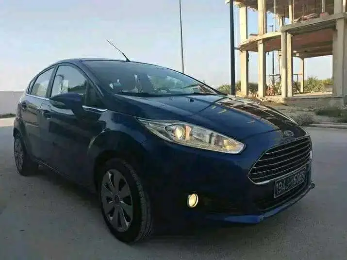  FORD FIESTA TITANIUM PREMIÈRE MAIN TRÈS PROPRE à Bizerte - Photo 3