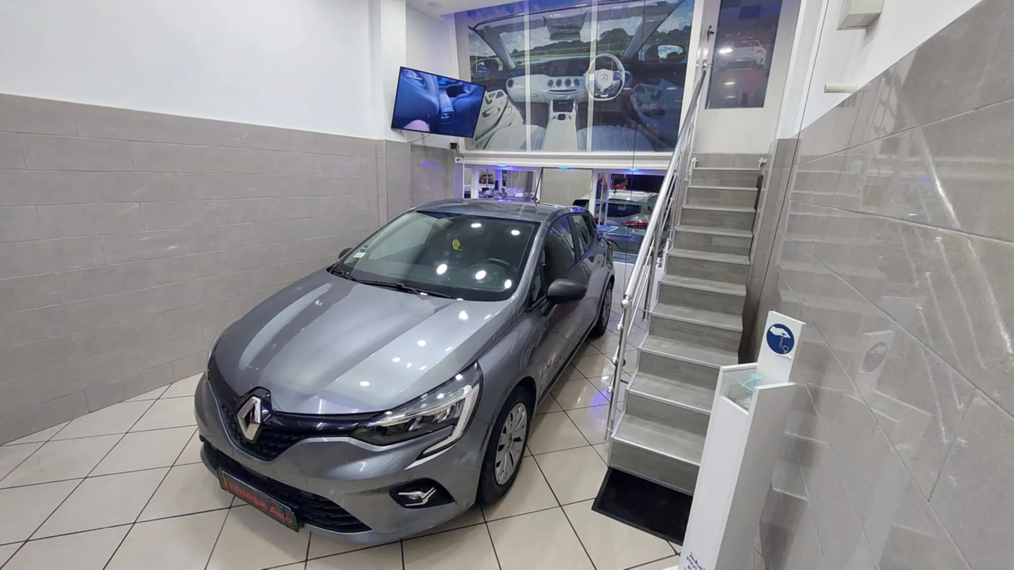  Renault Clio - Année 2023 - Tel 98479647-21140009 à Ariana - Photo 2