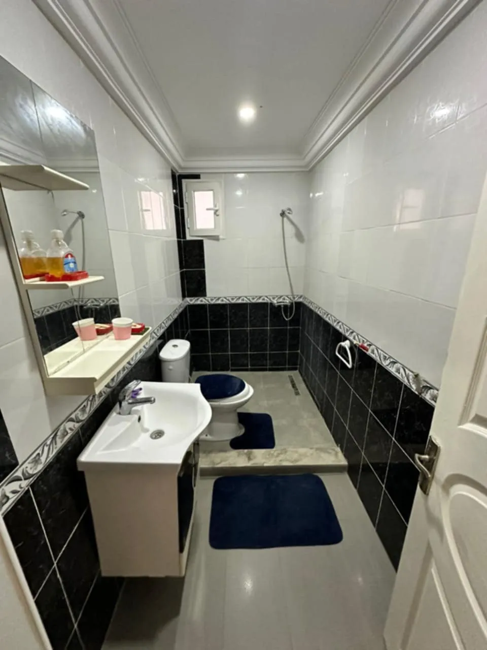  a louer un étage de villa meublée a la nouvelle medina 3 à Ben Arous - Photo 3