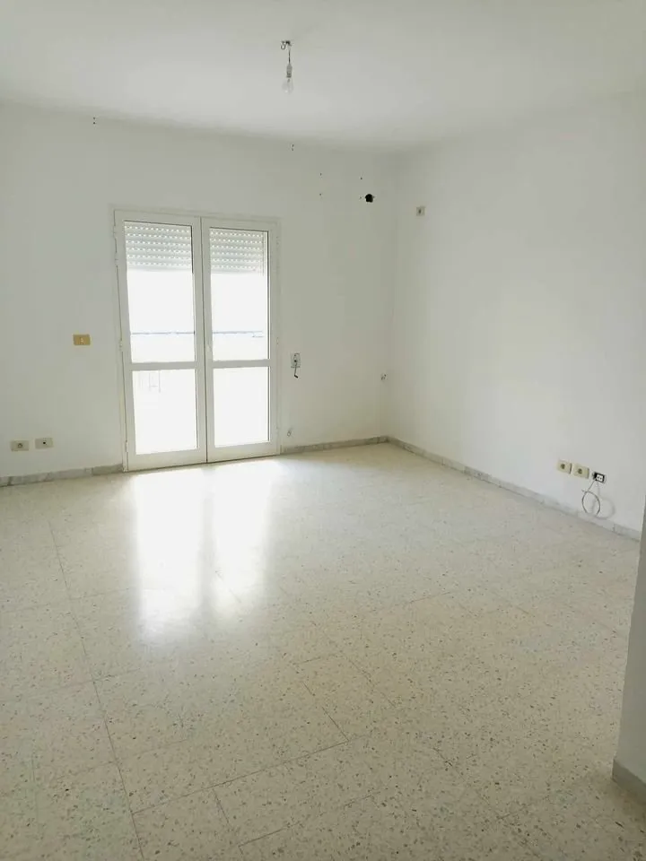  un terrain de 1000 M² a vendre 
