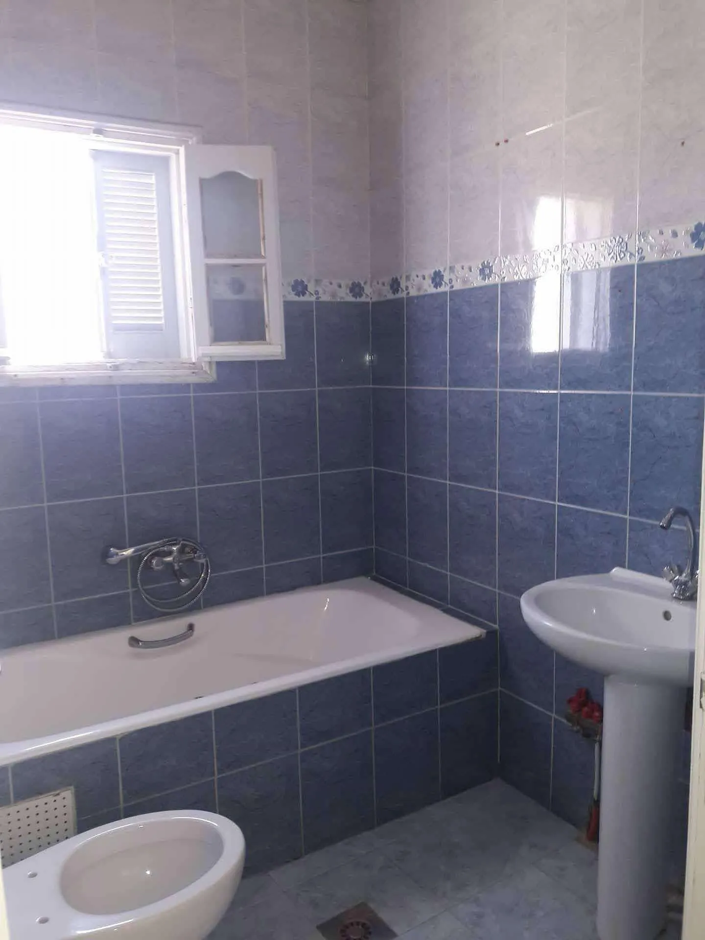  Appartement a louer à Tunis - Photo 3