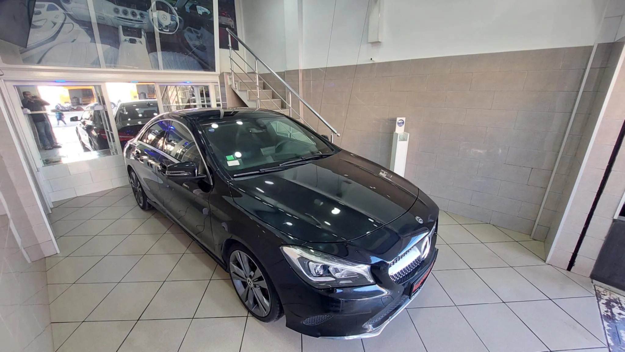  Mercedes-Benz CLA 180 - Tel 98479647-21140009 à Ariana - Photo 3