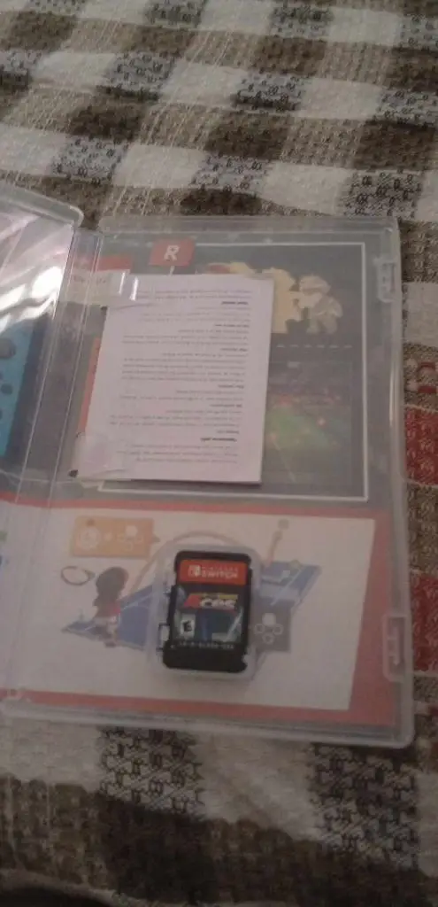  A vendre Pus Nintendo switch Mario prix 100dt à Tunis - Photo 2