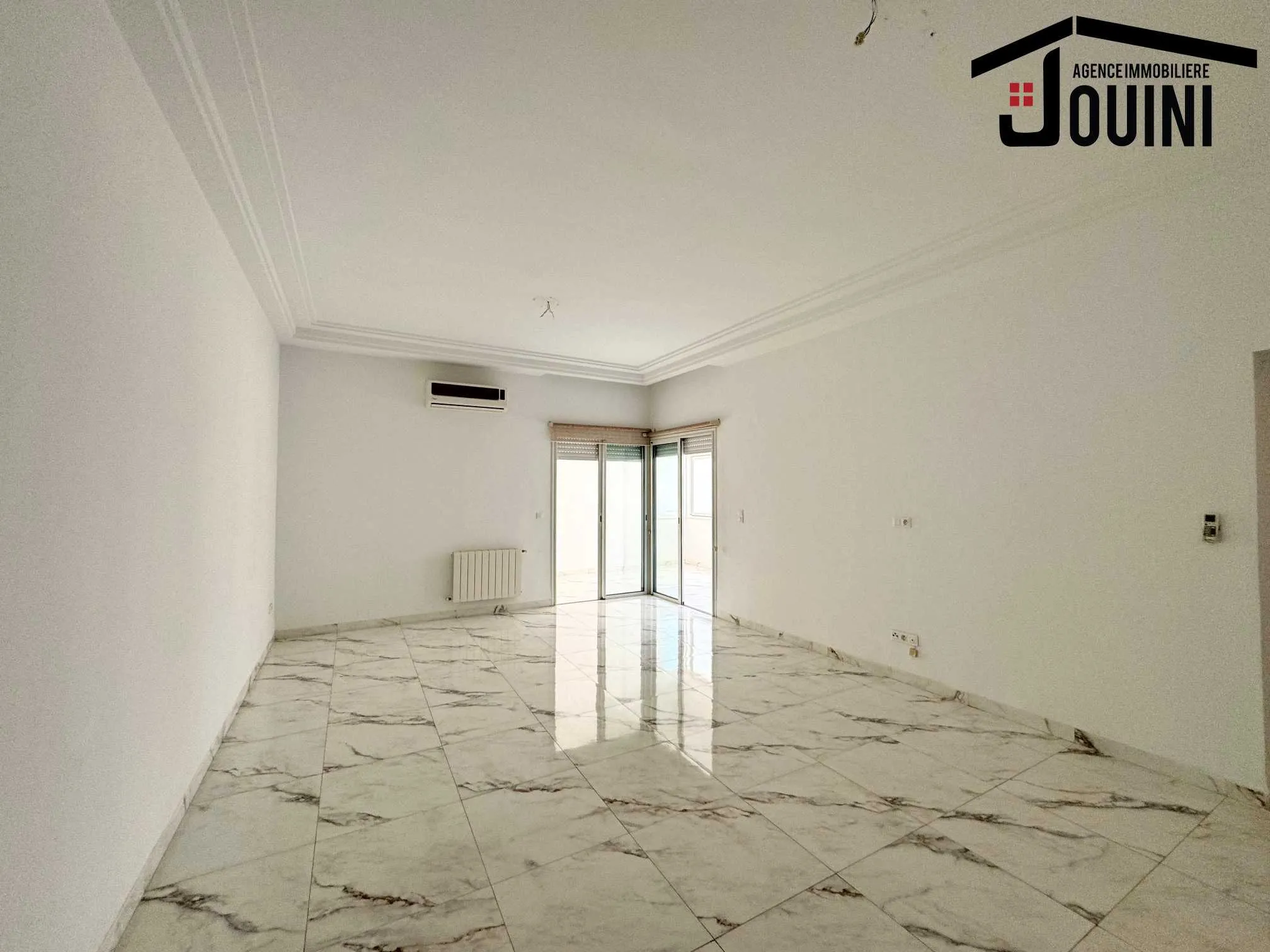    Un immeuble r1 à bab bha