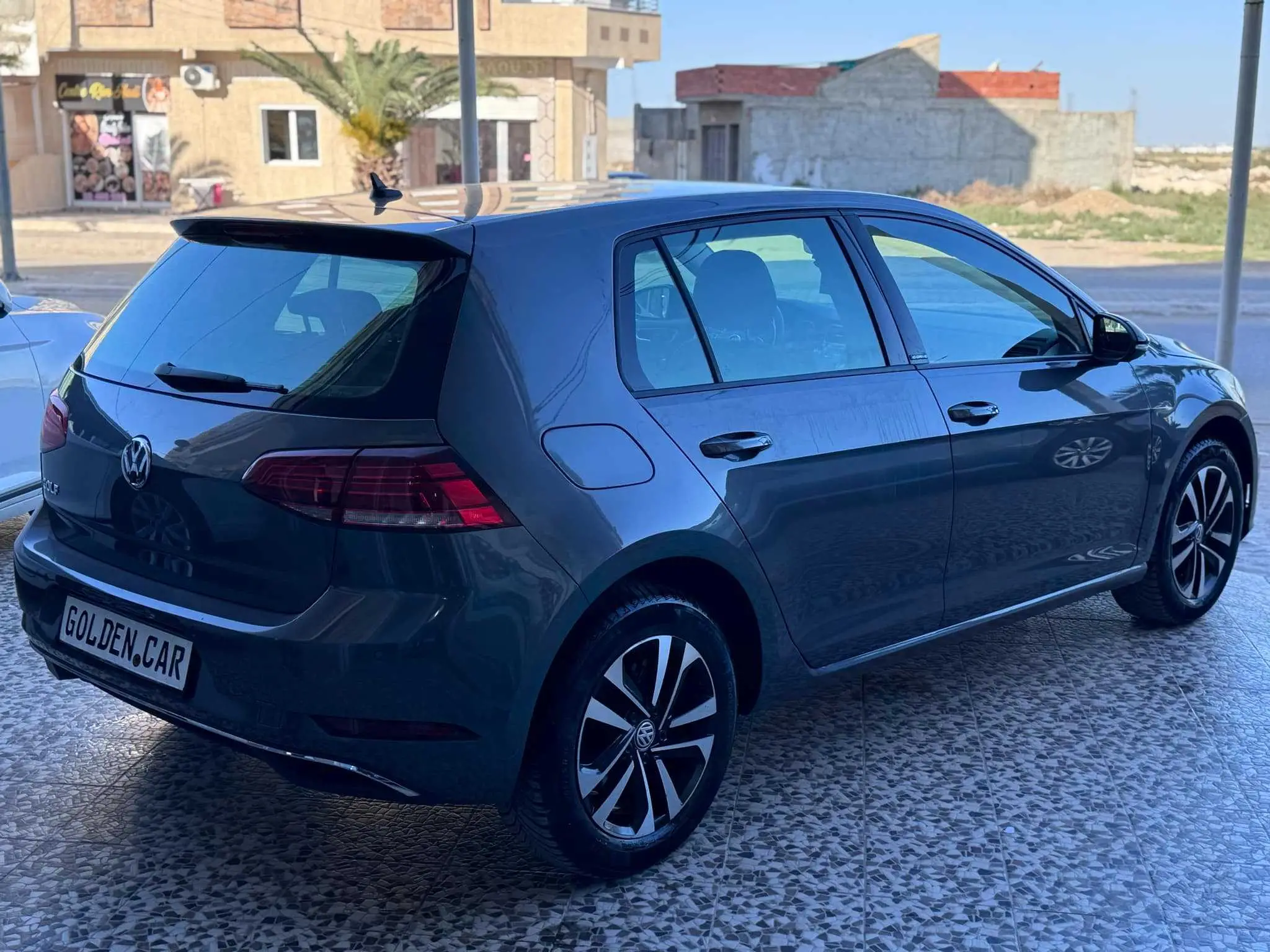  Golf 7 restylee IQ Drive à Kairouan - Photo 3