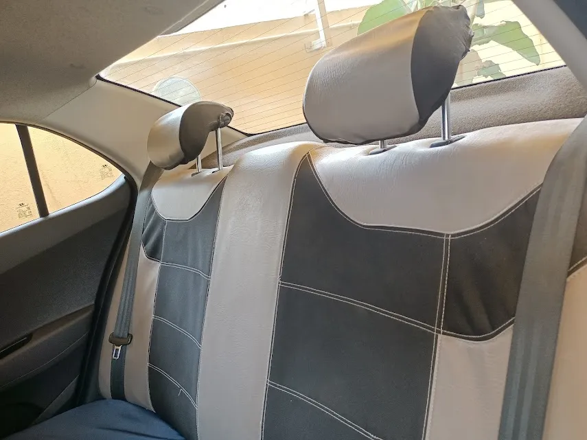  HYUNDAI I10 SEDAN à Tunis - Photo 2