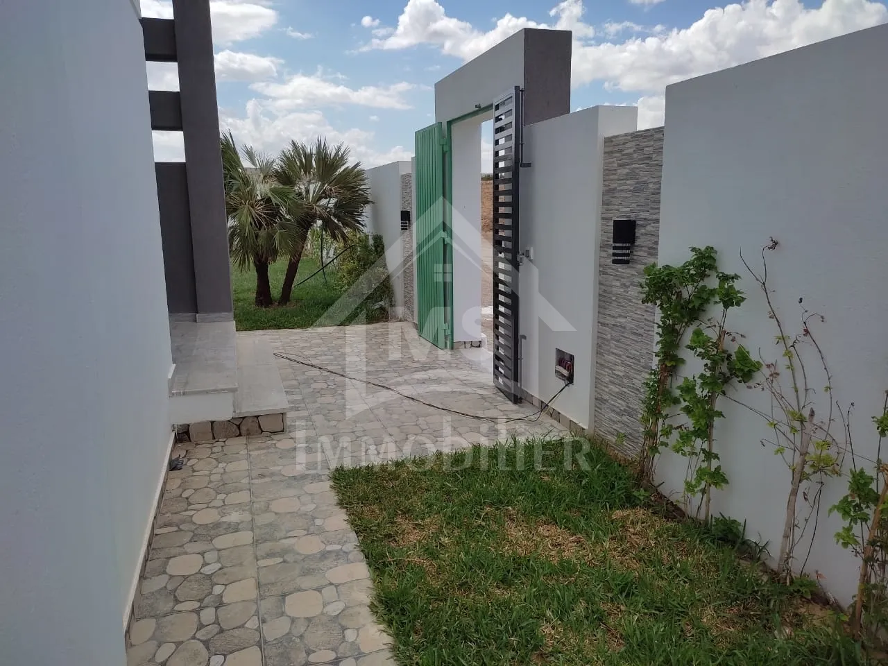  Villa S+4 toute neuve avec jardin et piscine à Hammamet Sud 51355351 à Nabeul - Photo 2