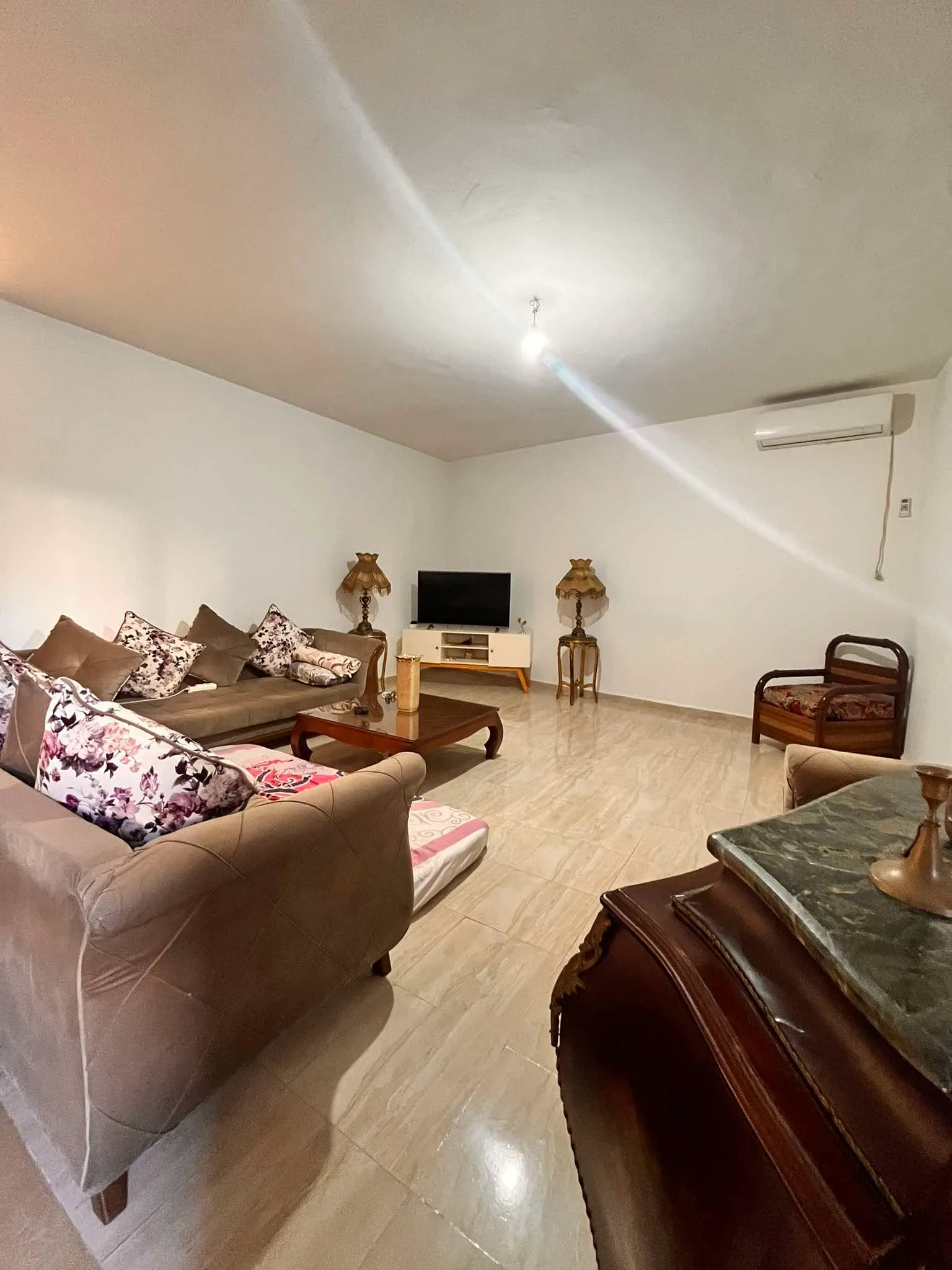 Super bureau 1700 m² en open space au lac 3kram 
